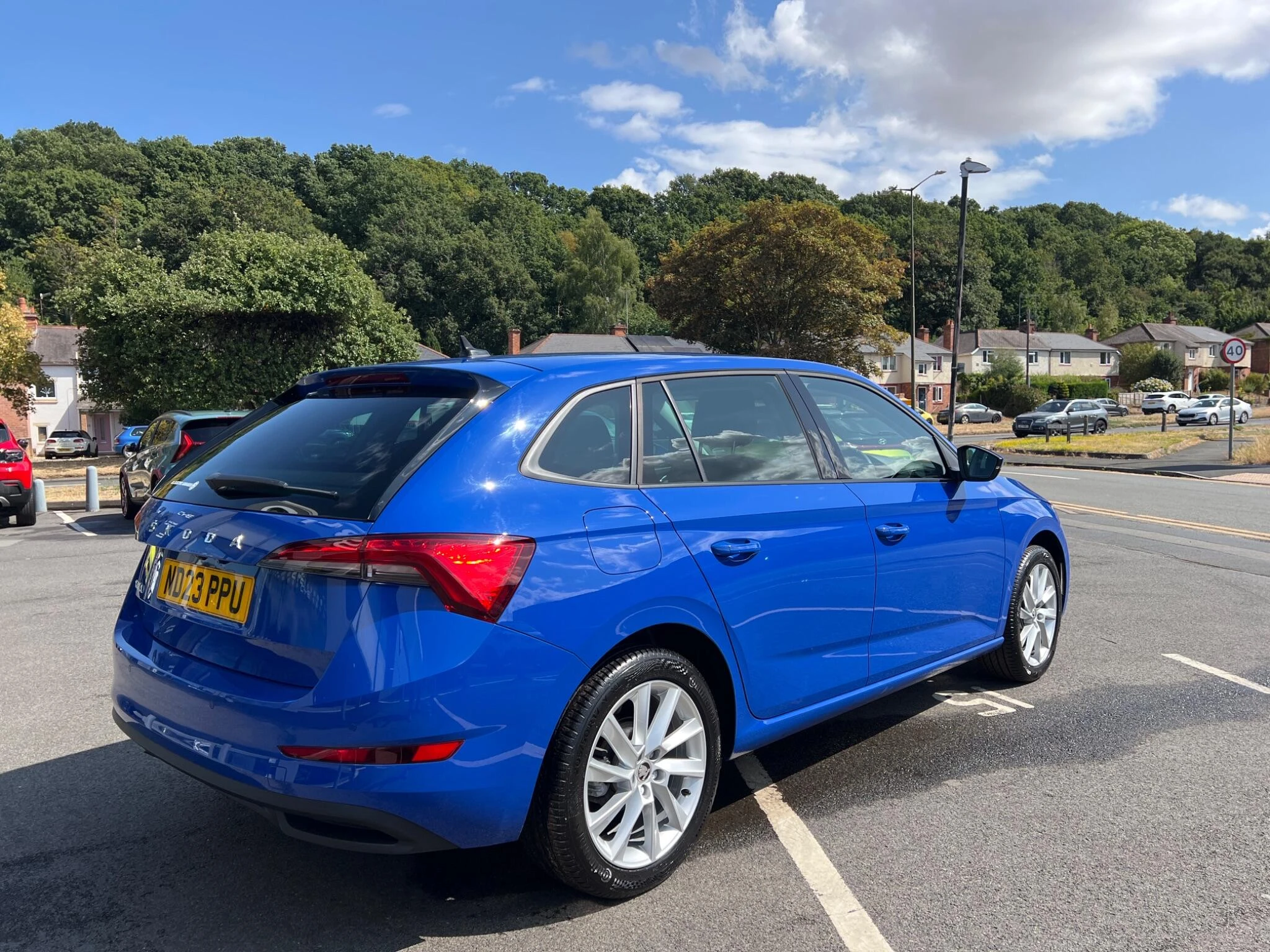 Vehicle image 13