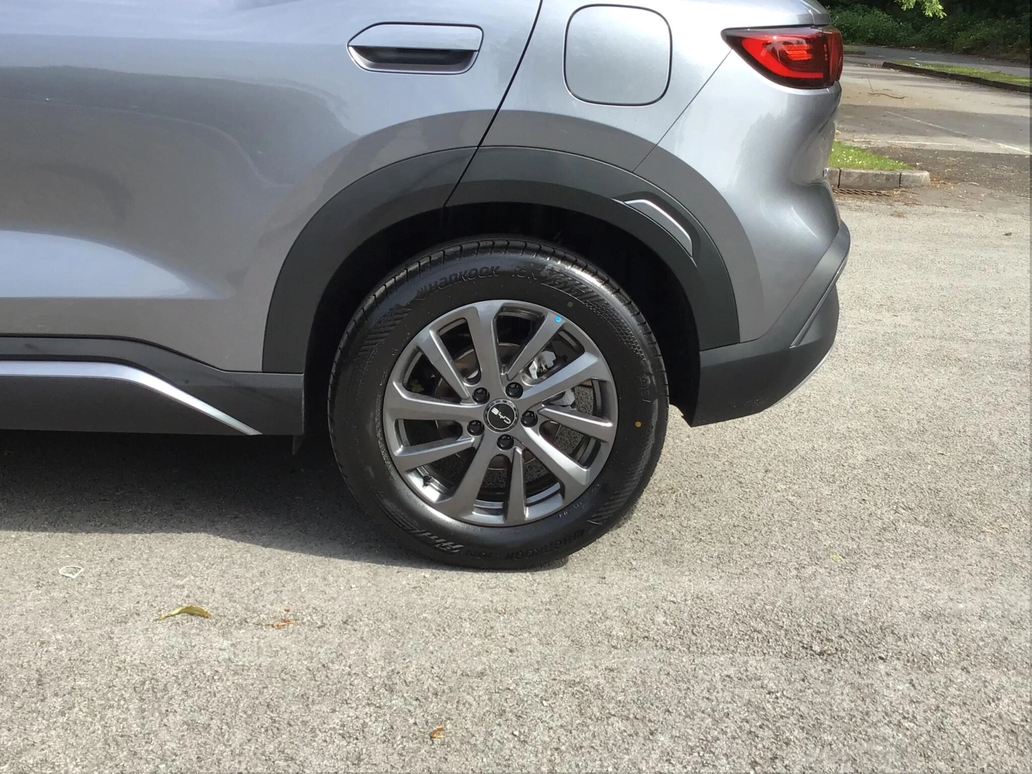 Vehicle image 13