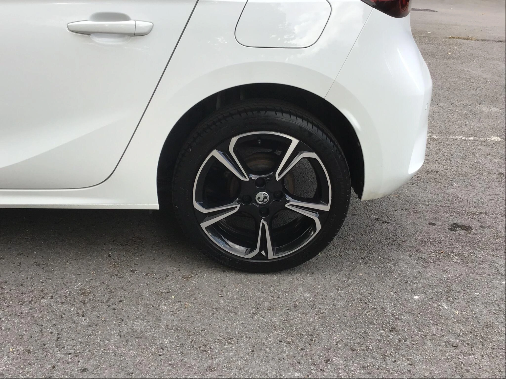 Vehicle image 13