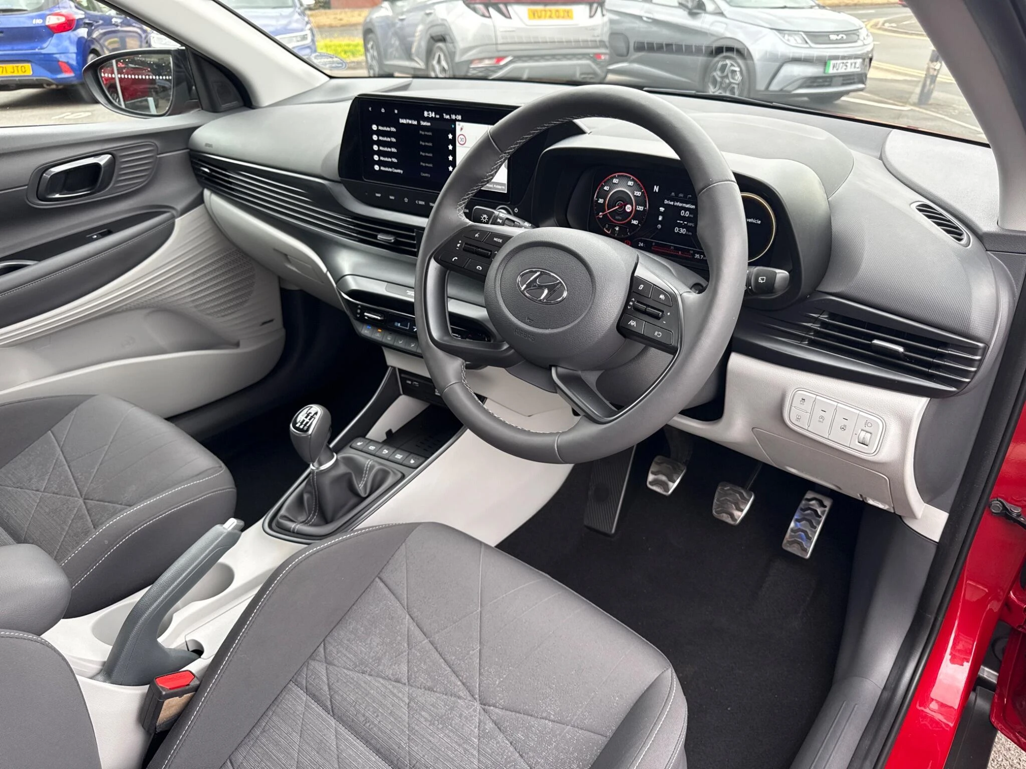 Vehicle image 25