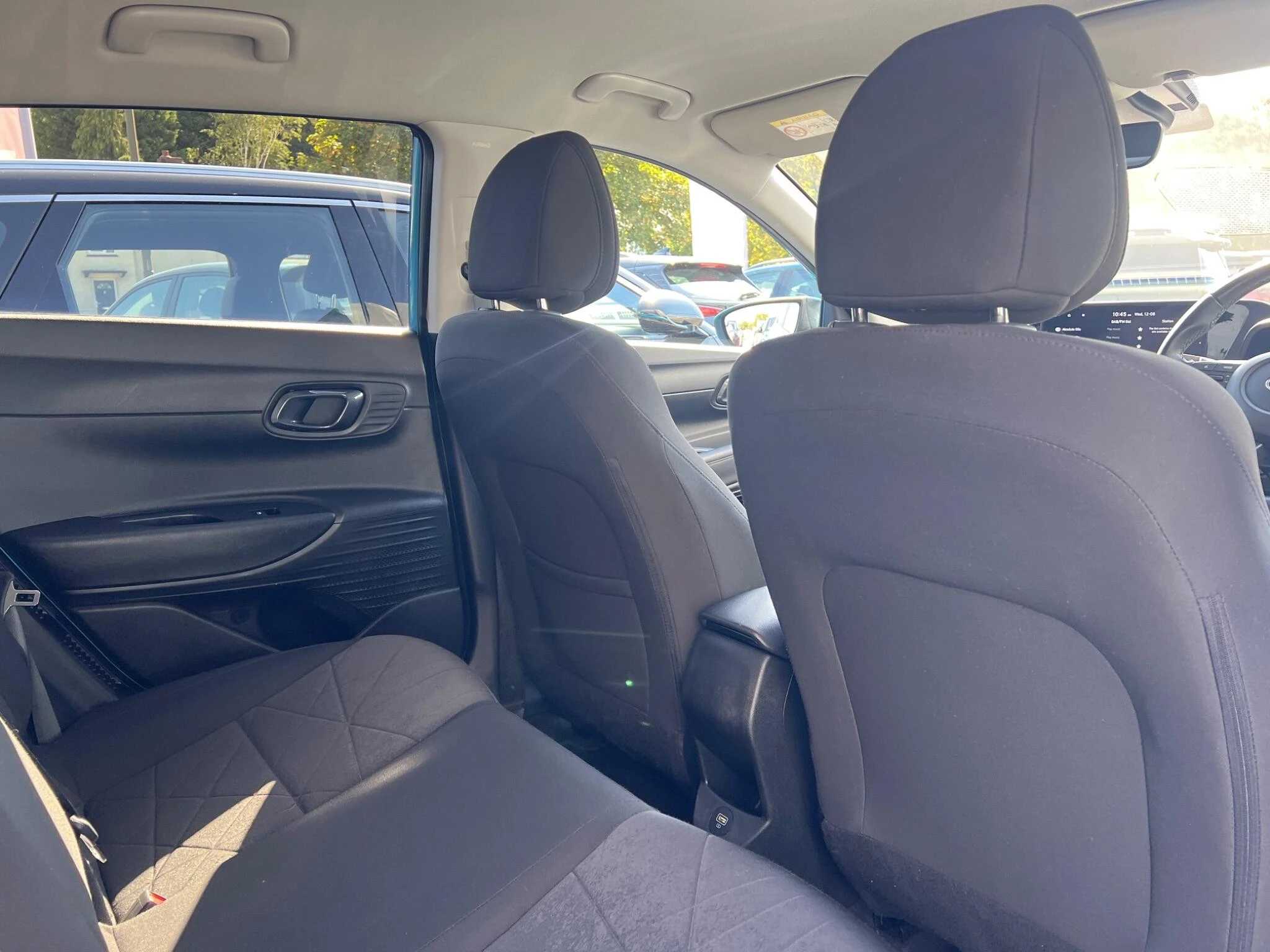 Vehicle image 33