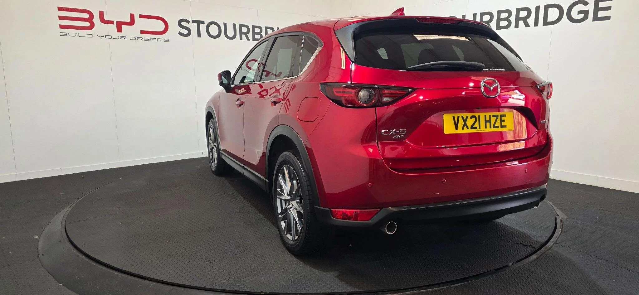 Vehicle image 4