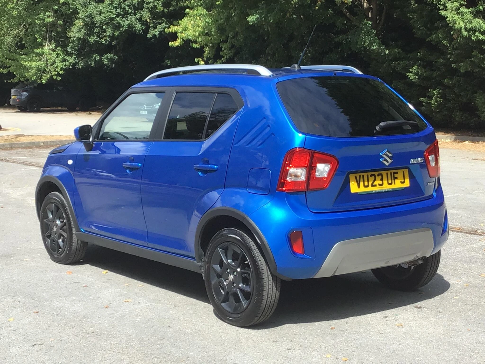 Vehicle thumbnail 5