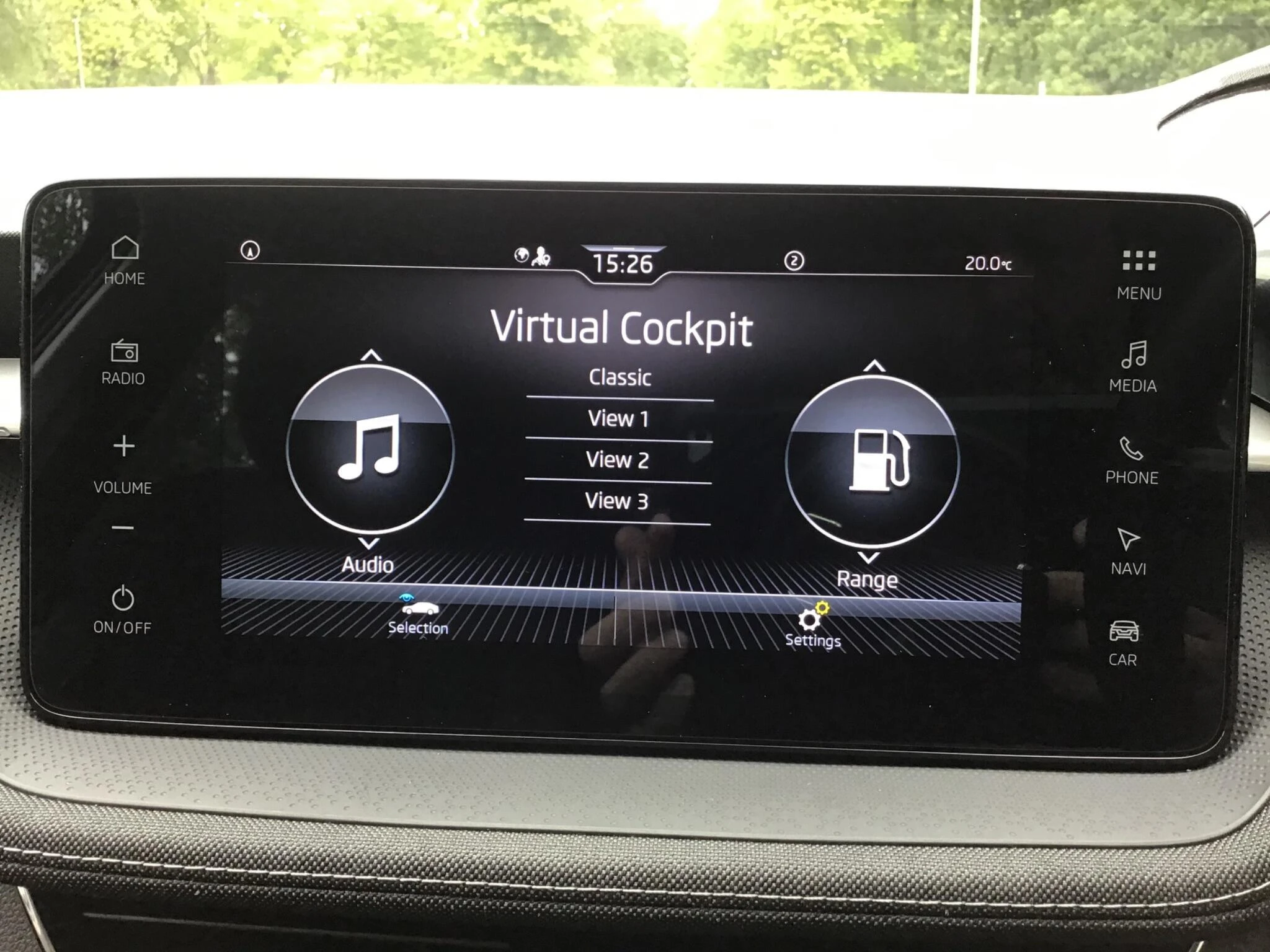 Vehicle image 22