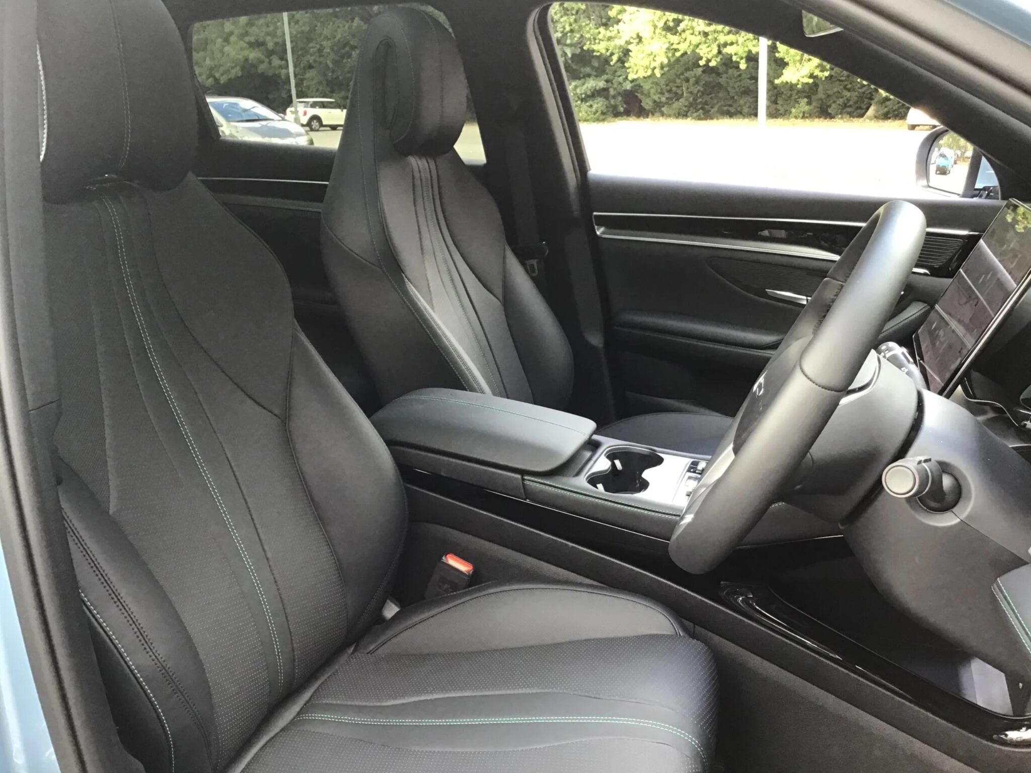 Vehicle image 35
