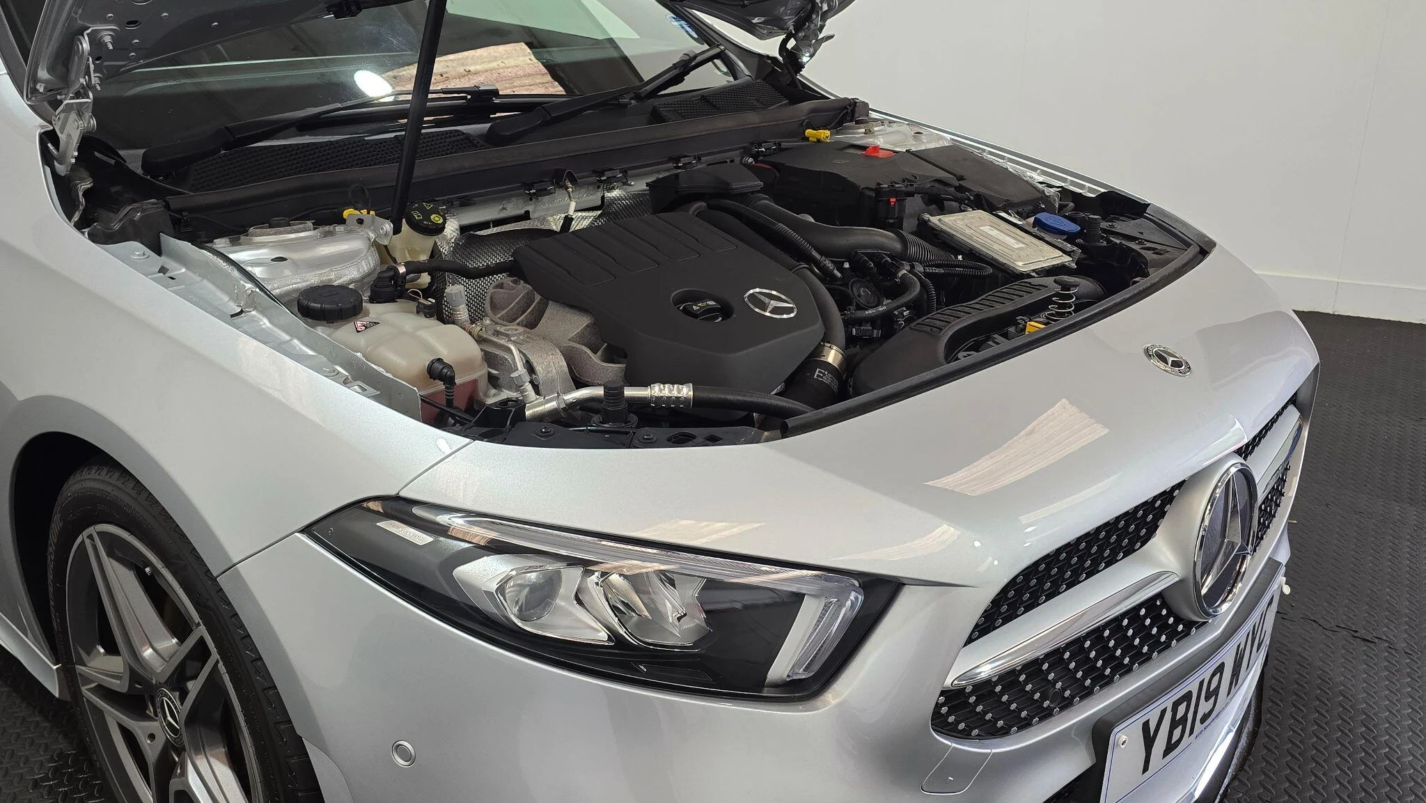 Vehicle image 30