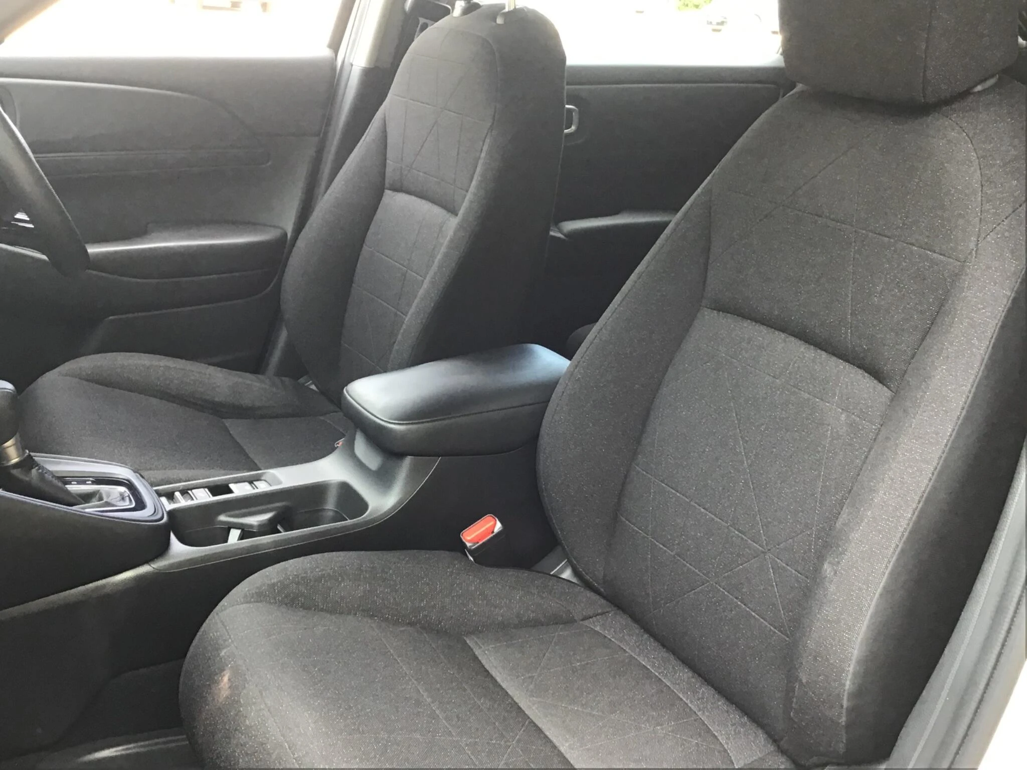Vehicle image 25