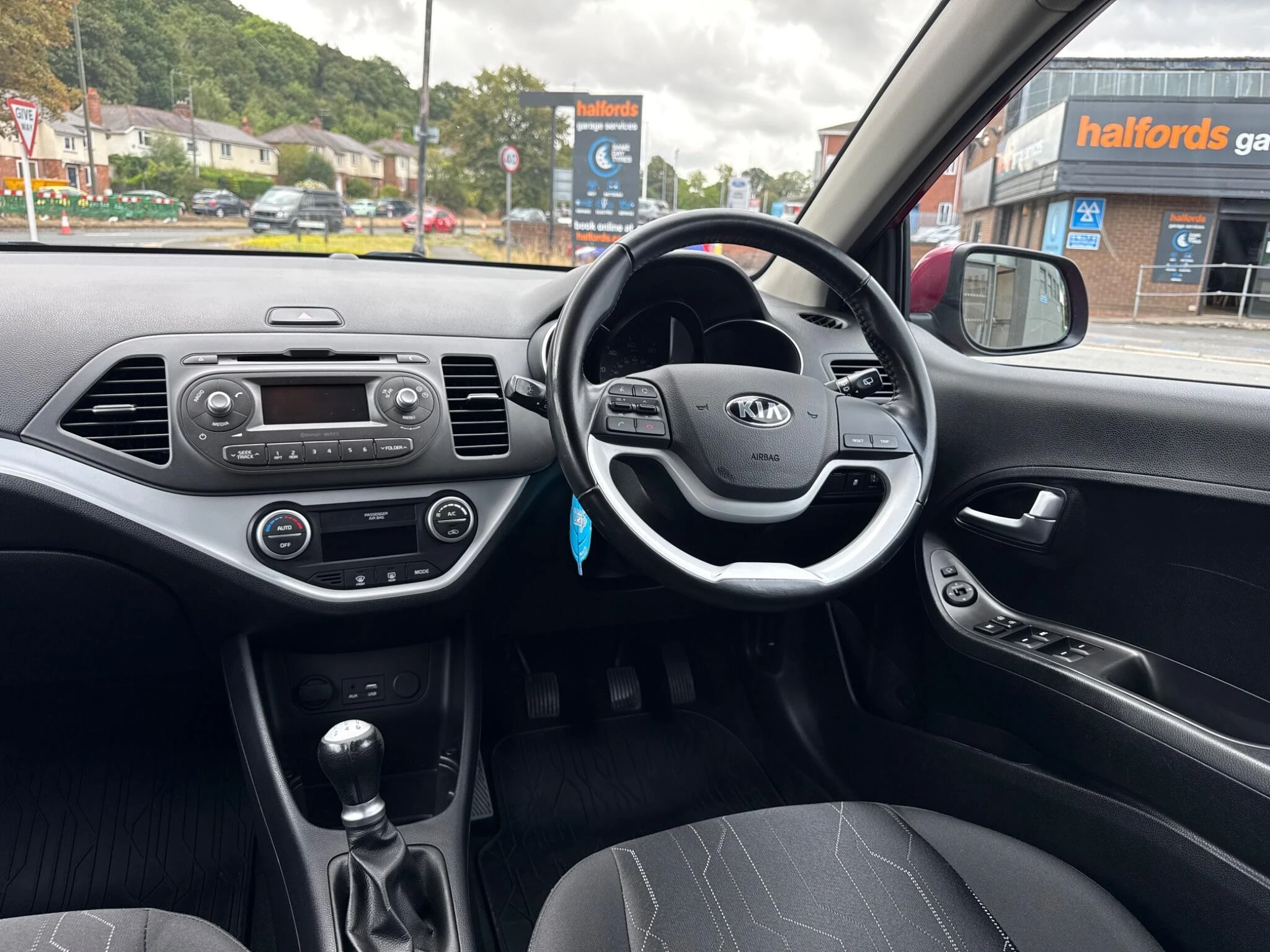 Vehicle image 20