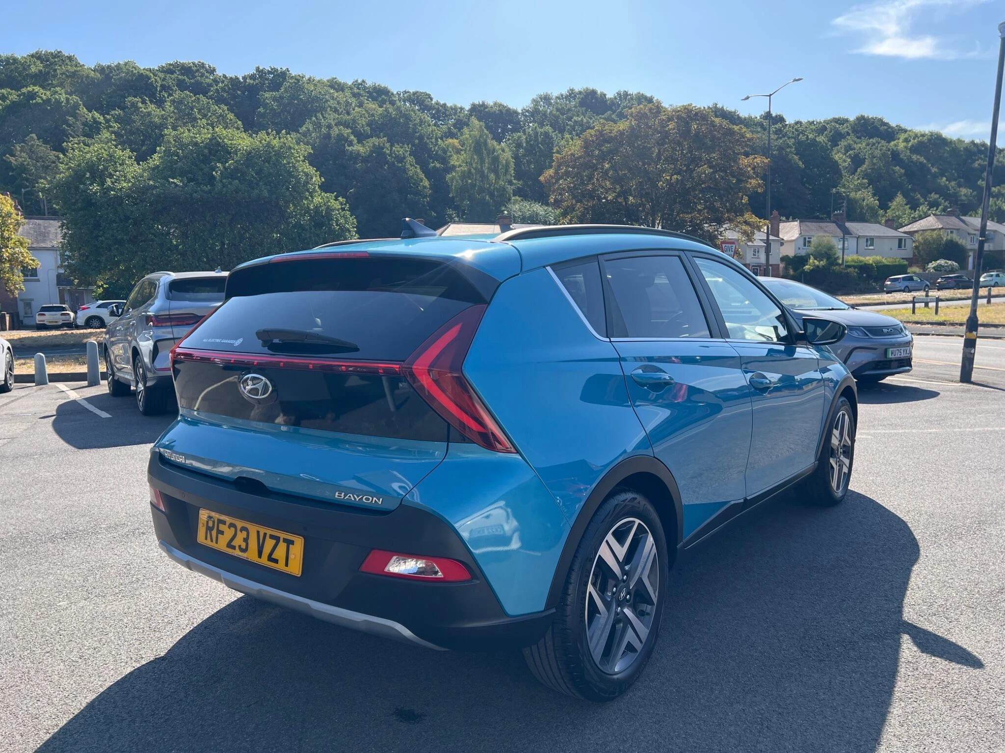 Vehicle image 15