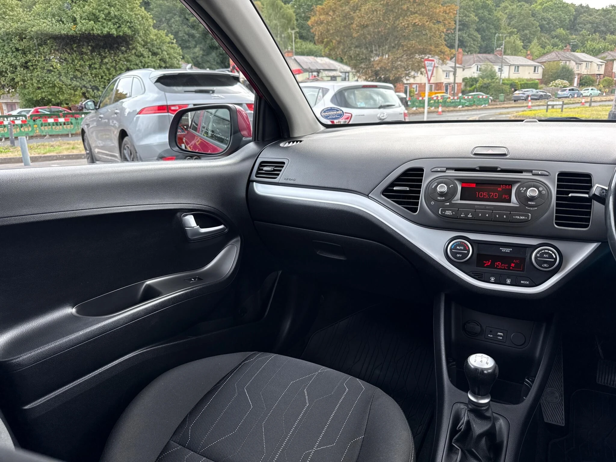 Vehicle image 23
