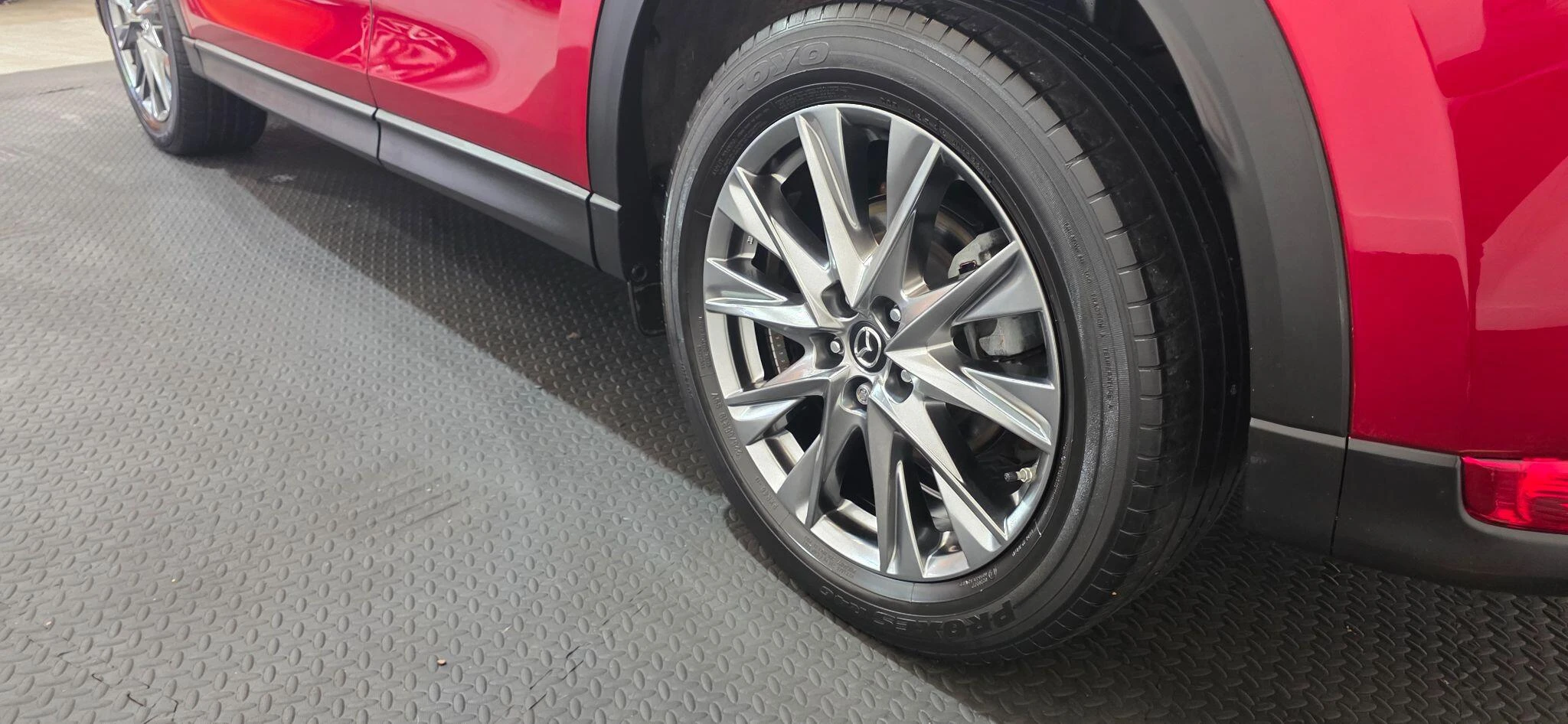 Vehicle image 30
