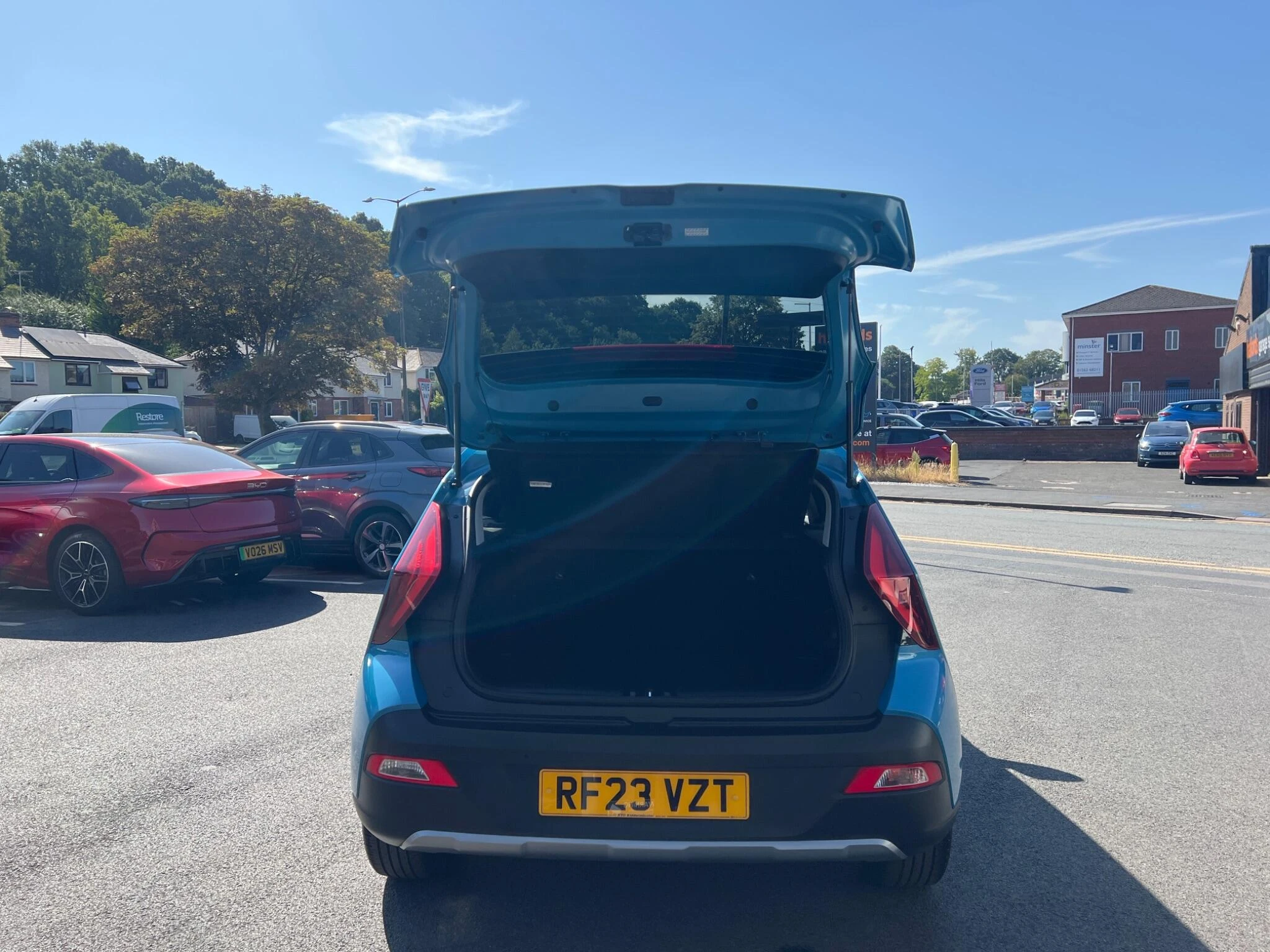 Vehicle image 11
