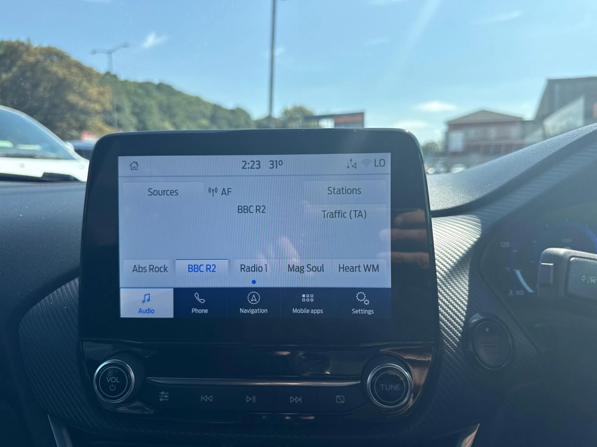 Vehicle image 33