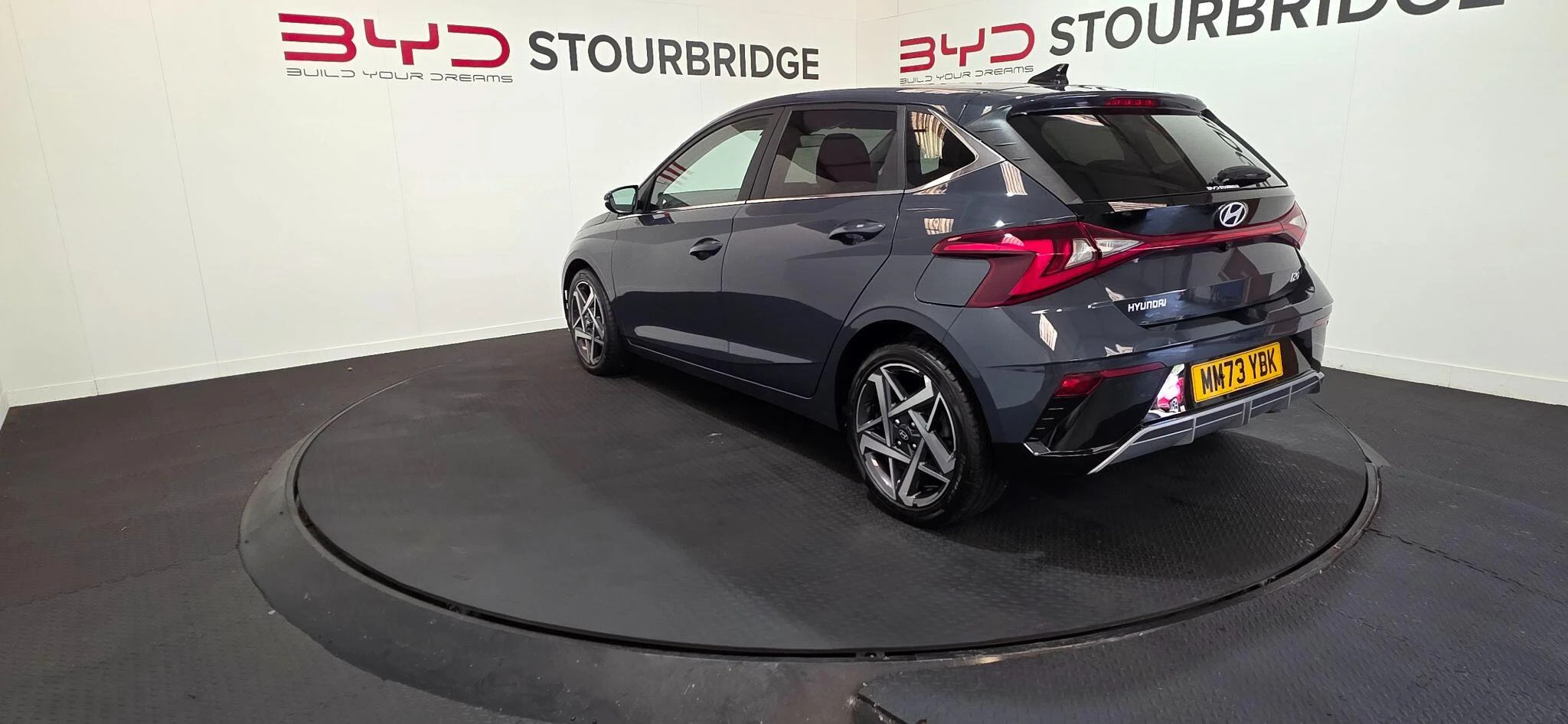 Vehicle image 8