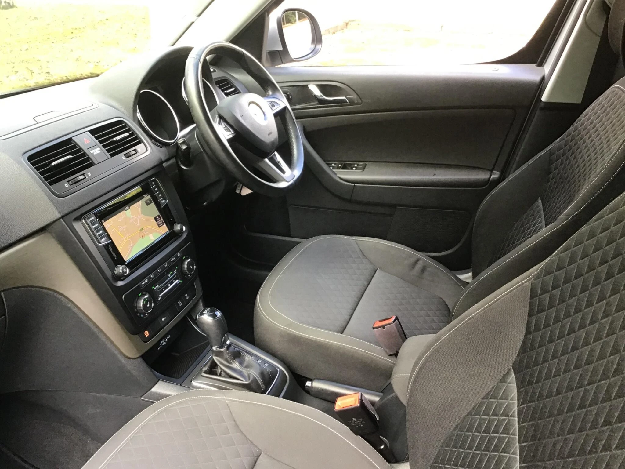 Vehicle image 24