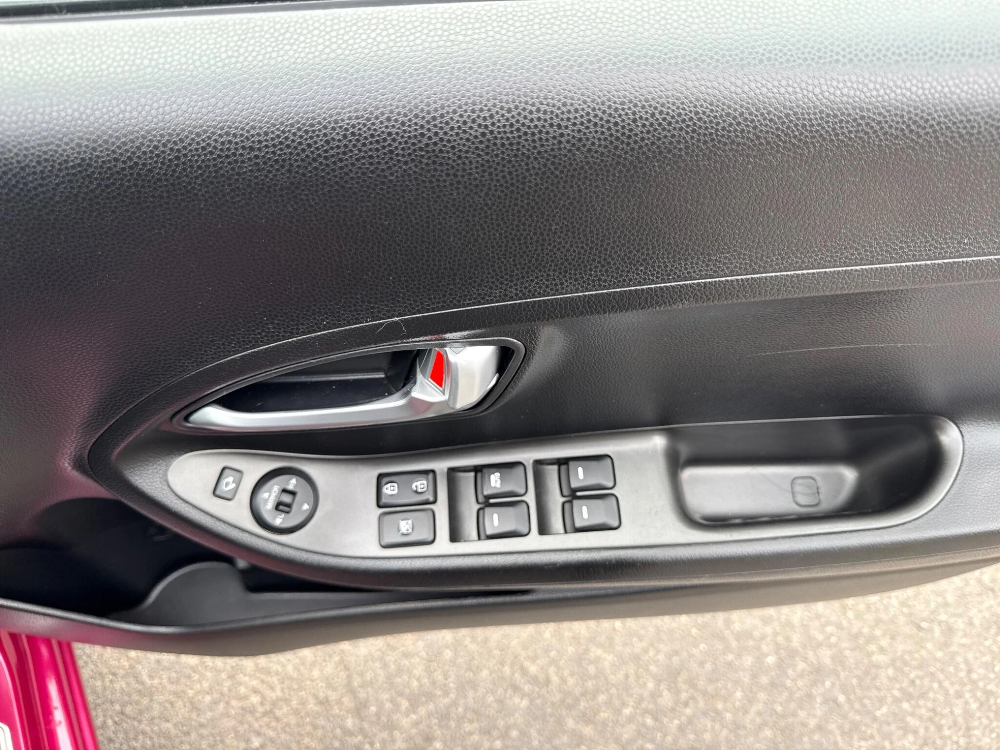 Vehicle image 32