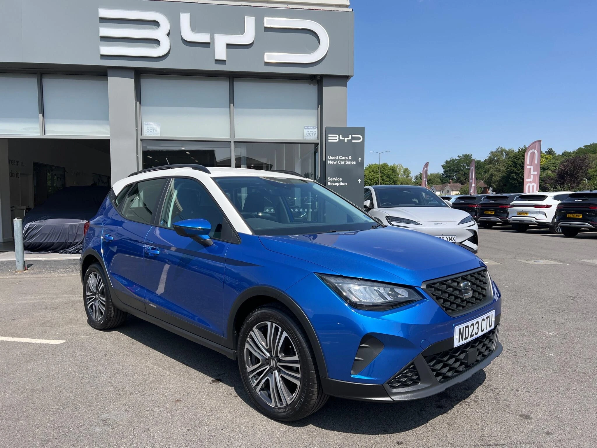 Vehicle image 4