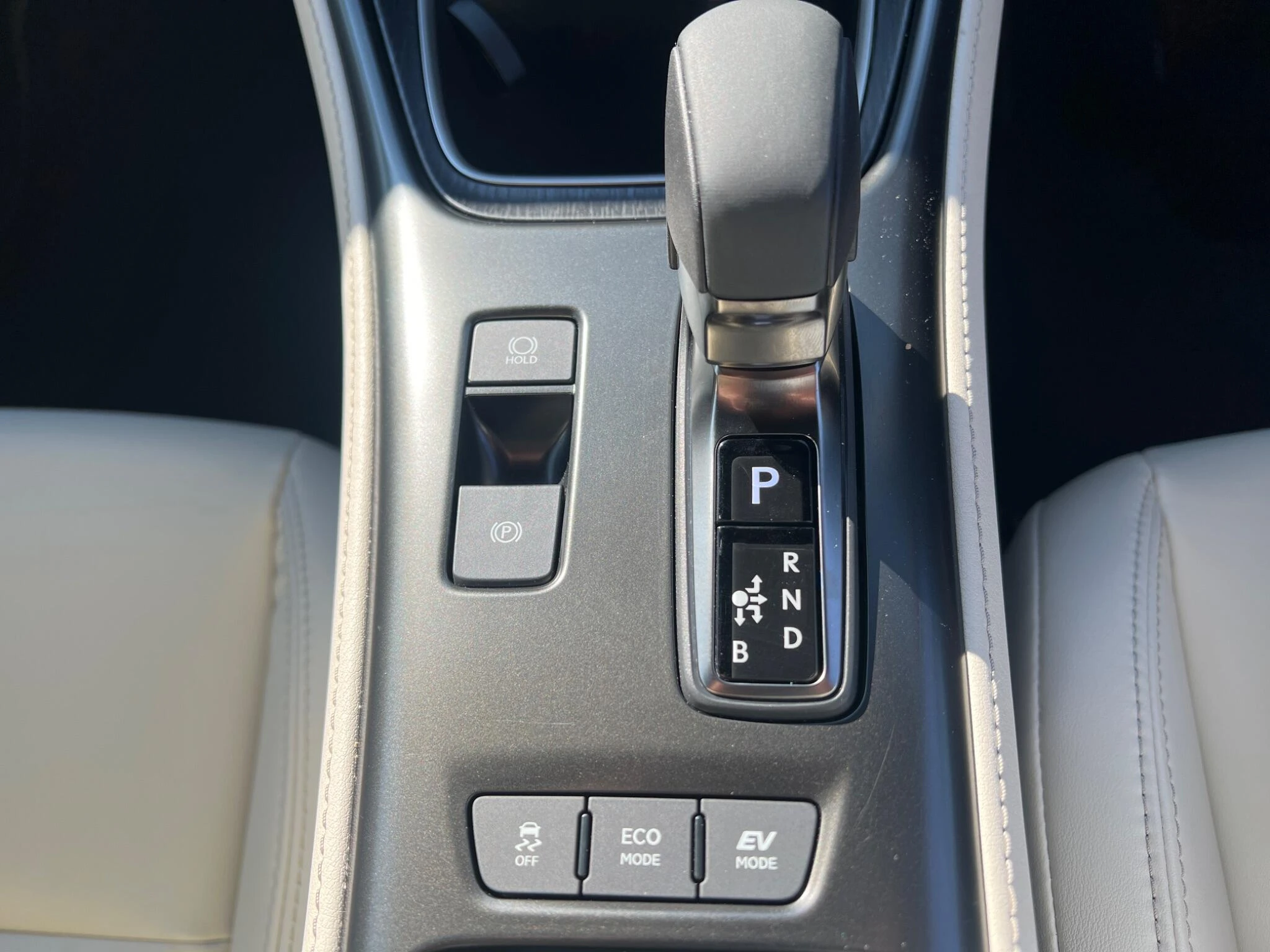 Vehicle image 27