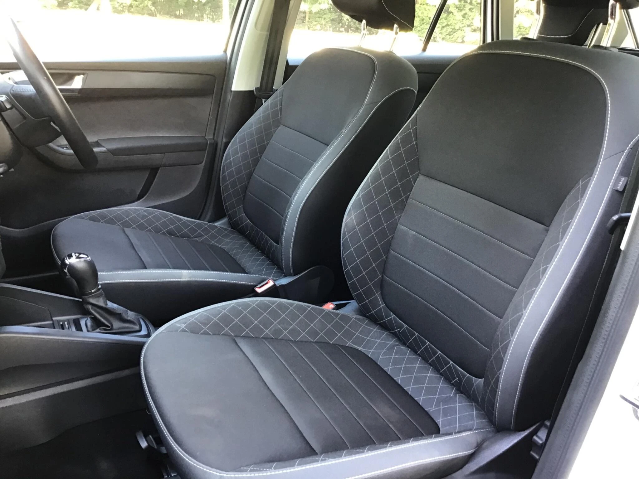 Vehicle image 22