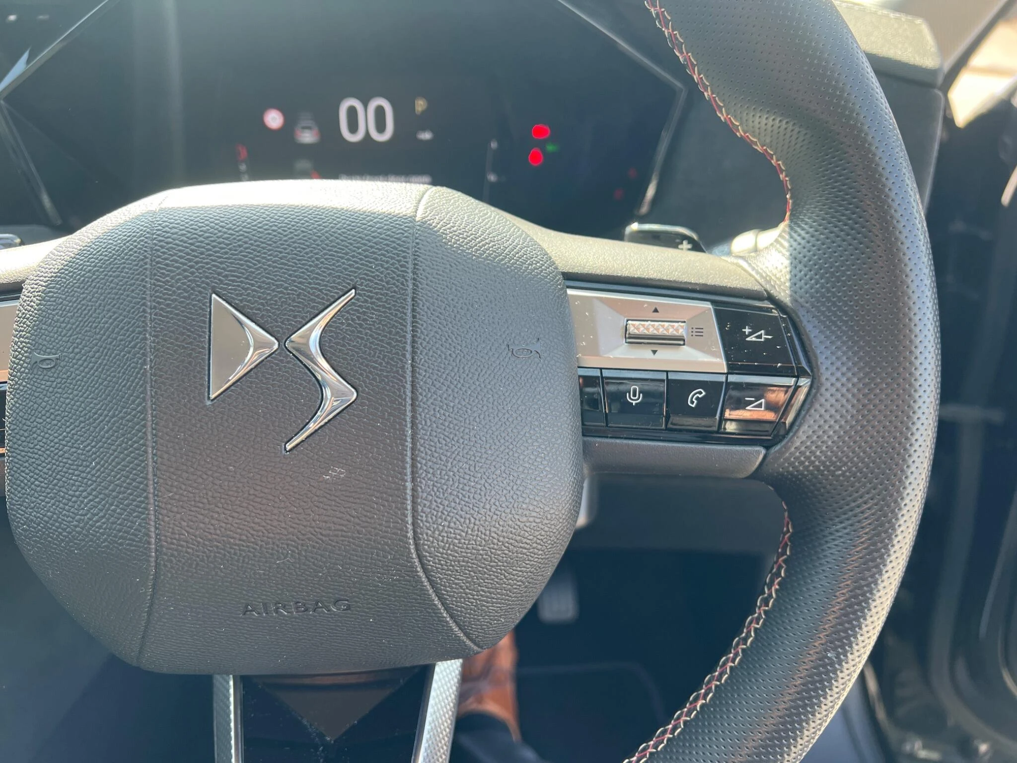 Vehicle image 27
