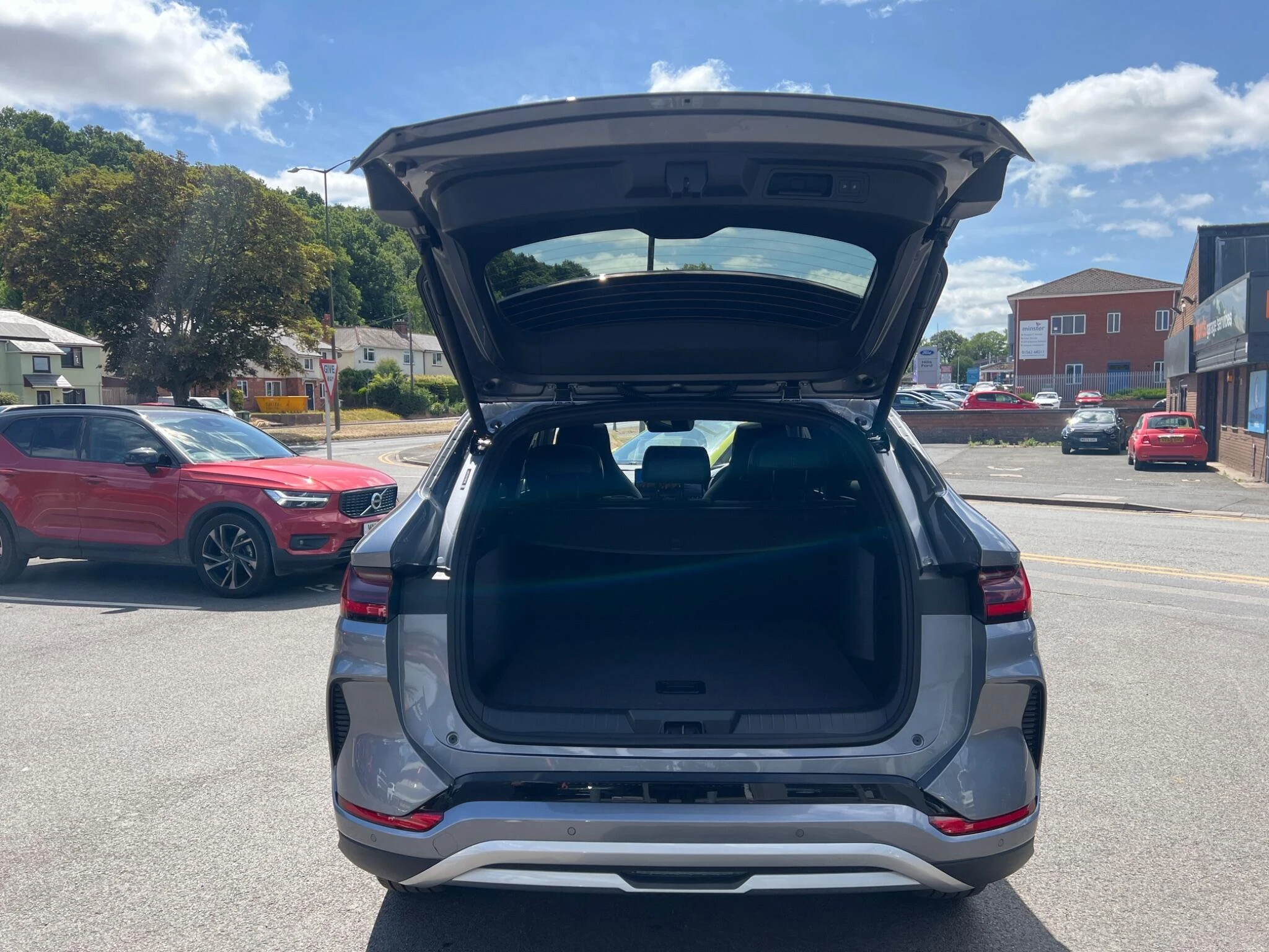 Vehicle image 38
