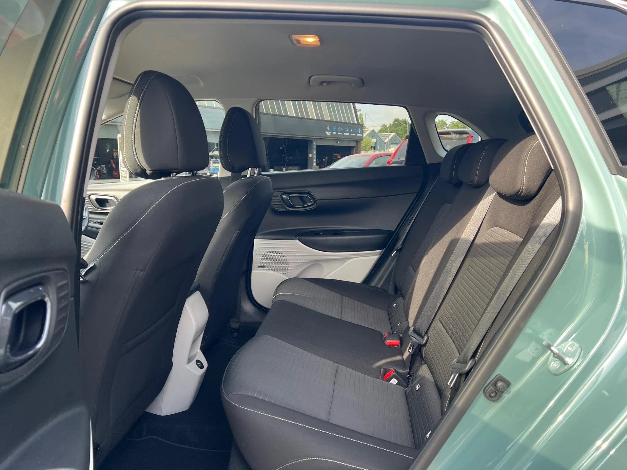 Vehicle image 19