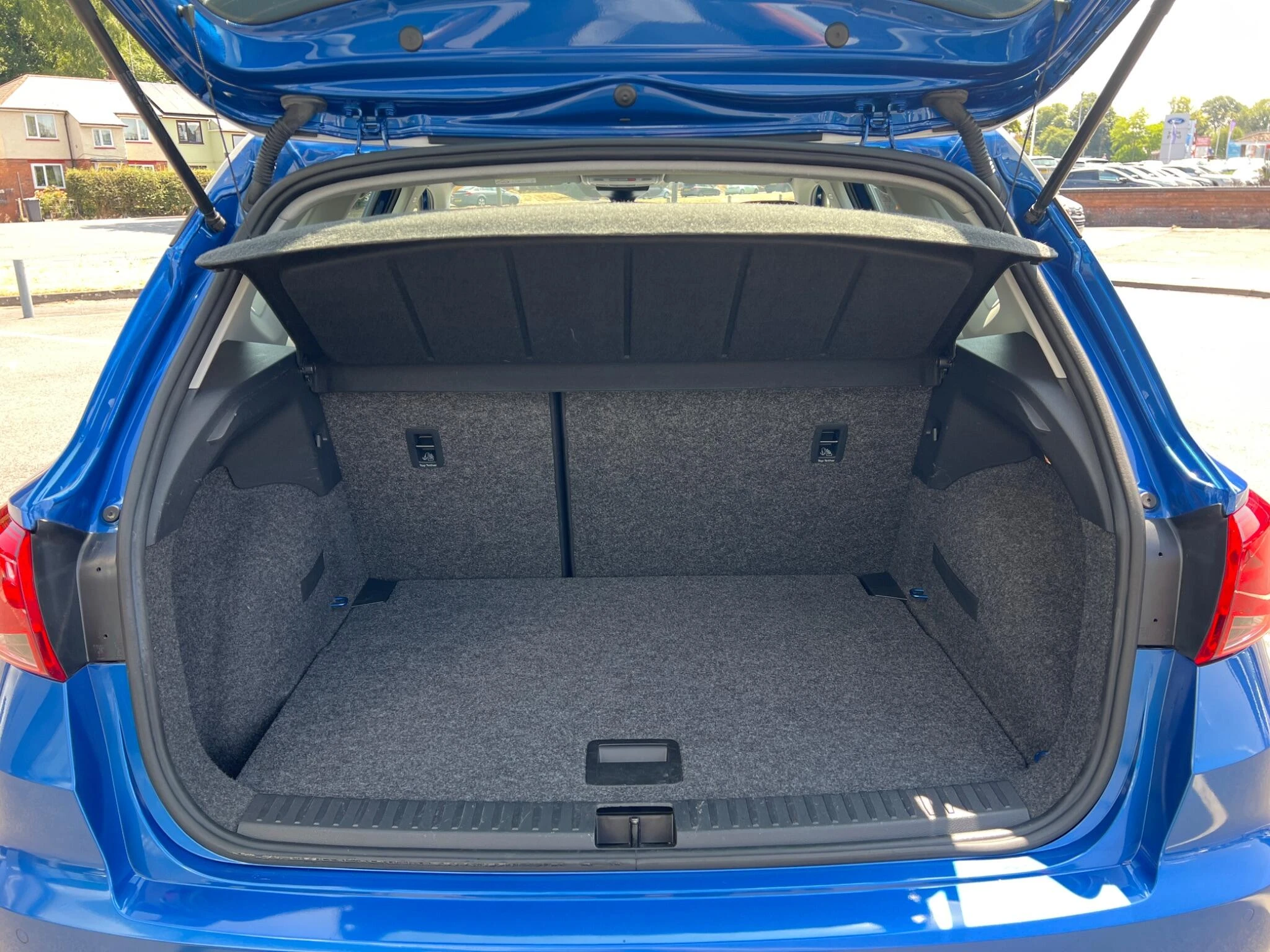 Vehicle image 41