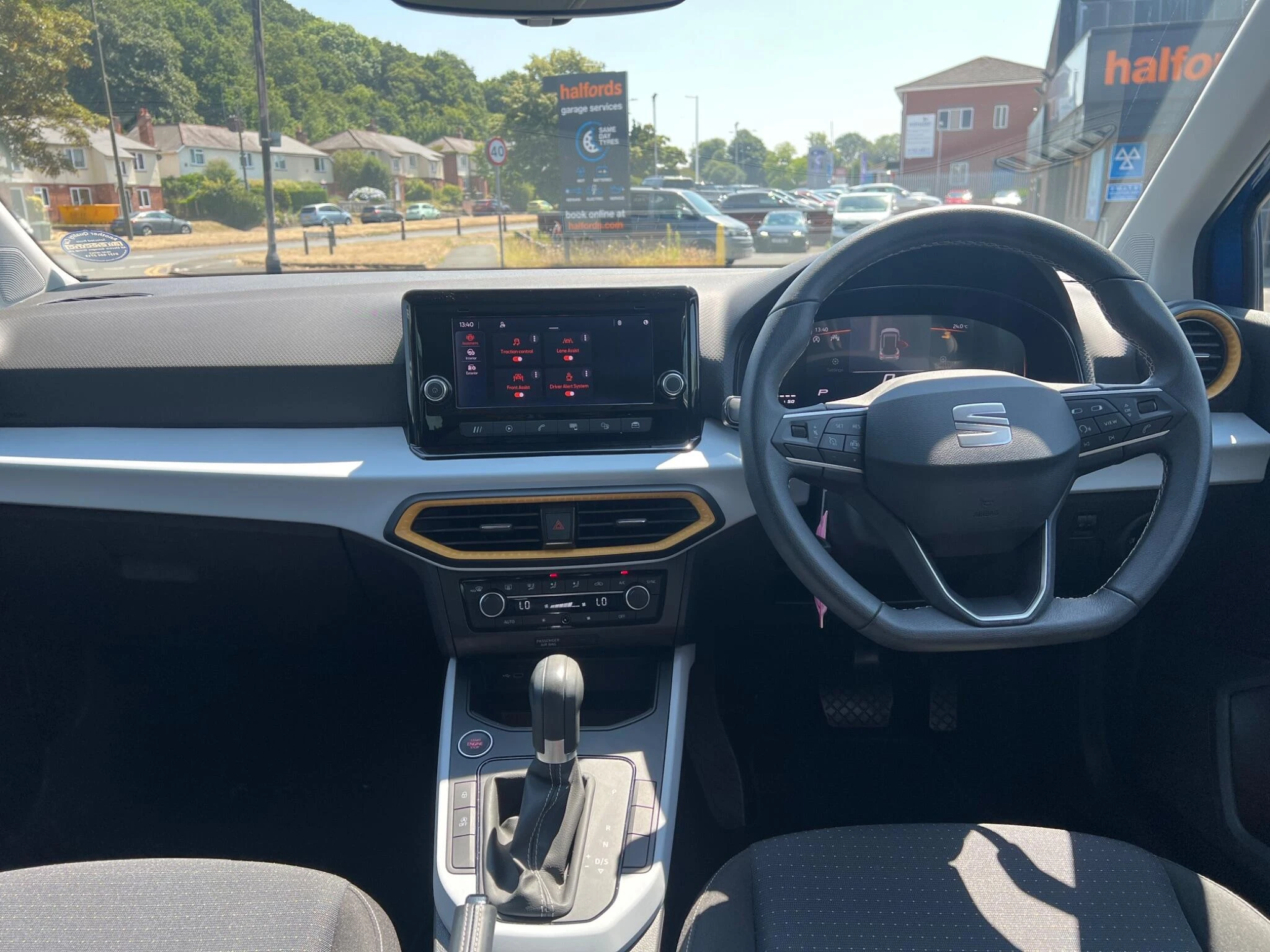 Vehicle image 17