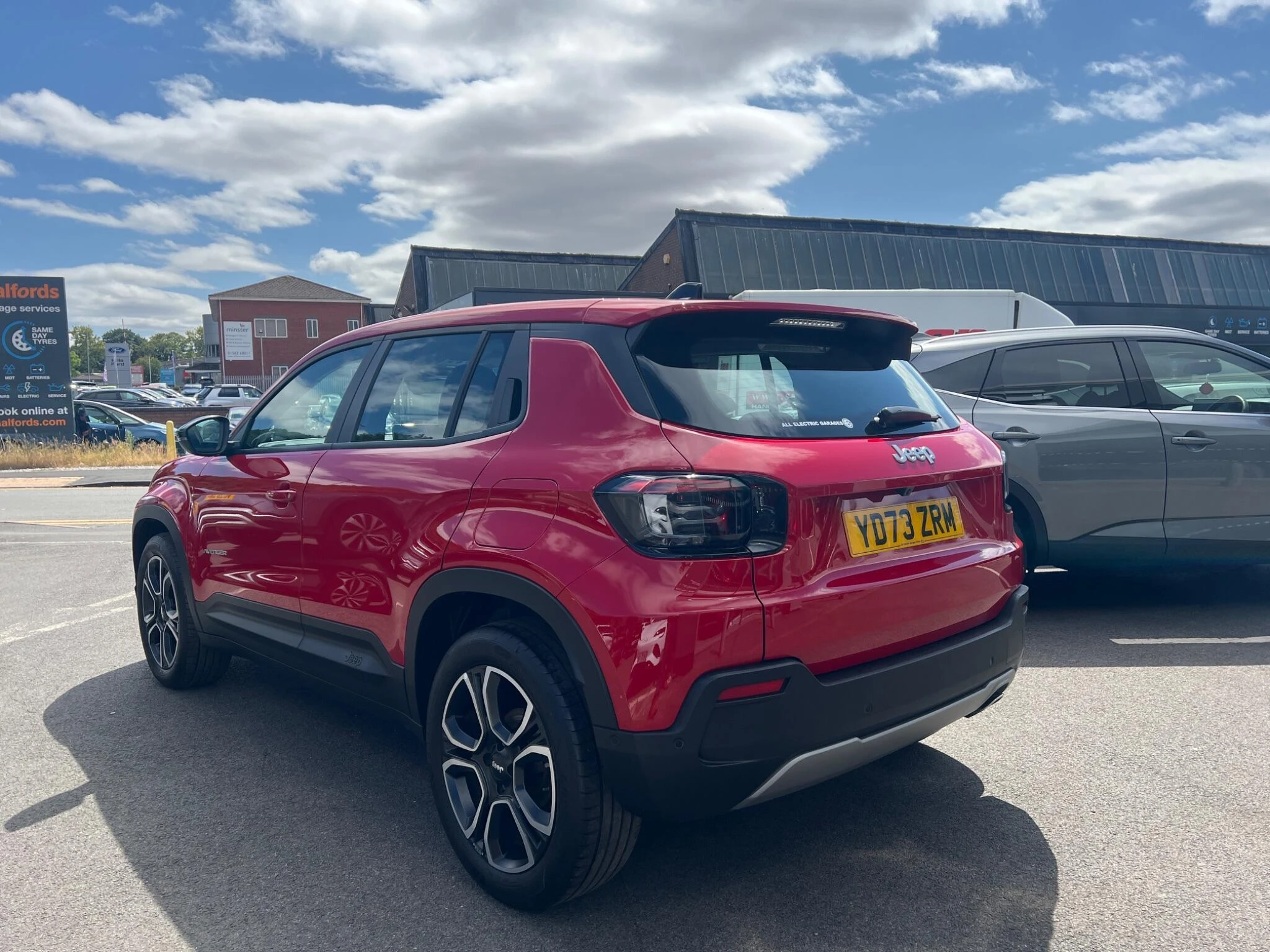 Vehicle image 12