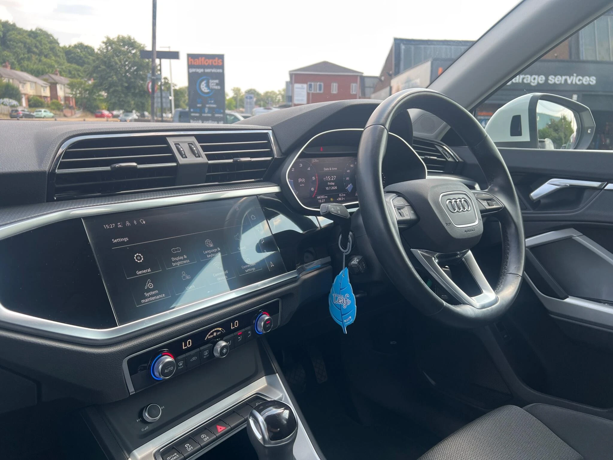 Vehicle image 51