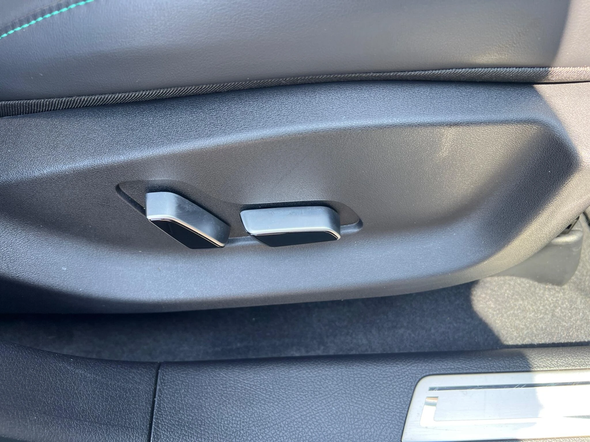 Vehicle image 53