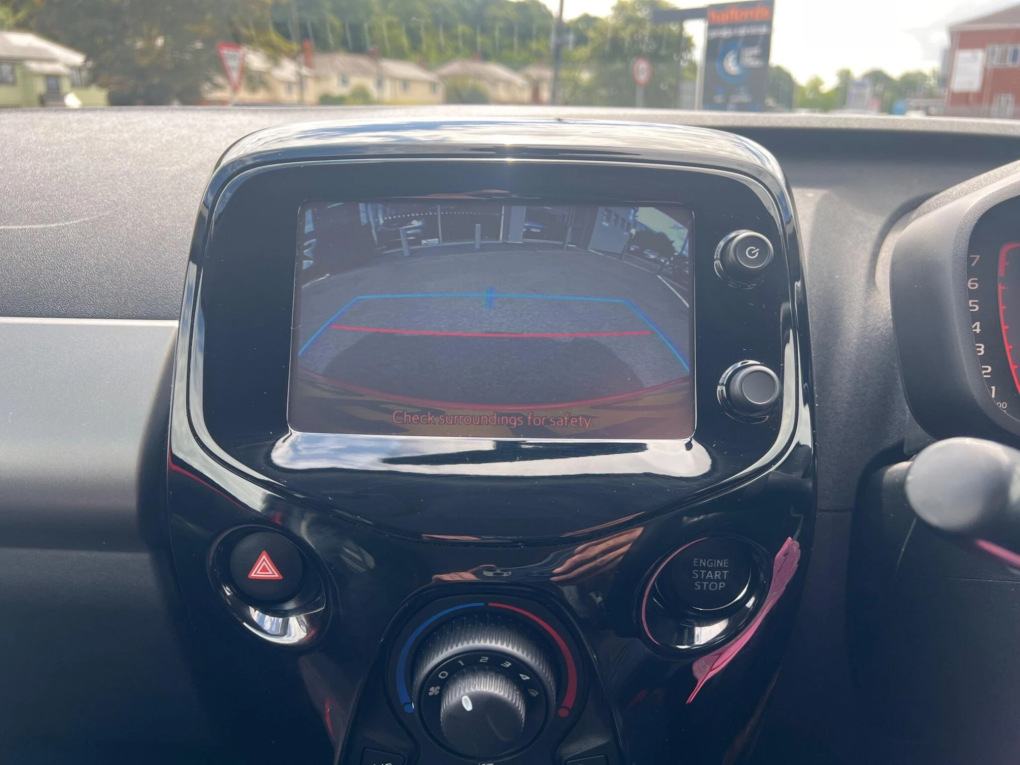 Vehicle image 33