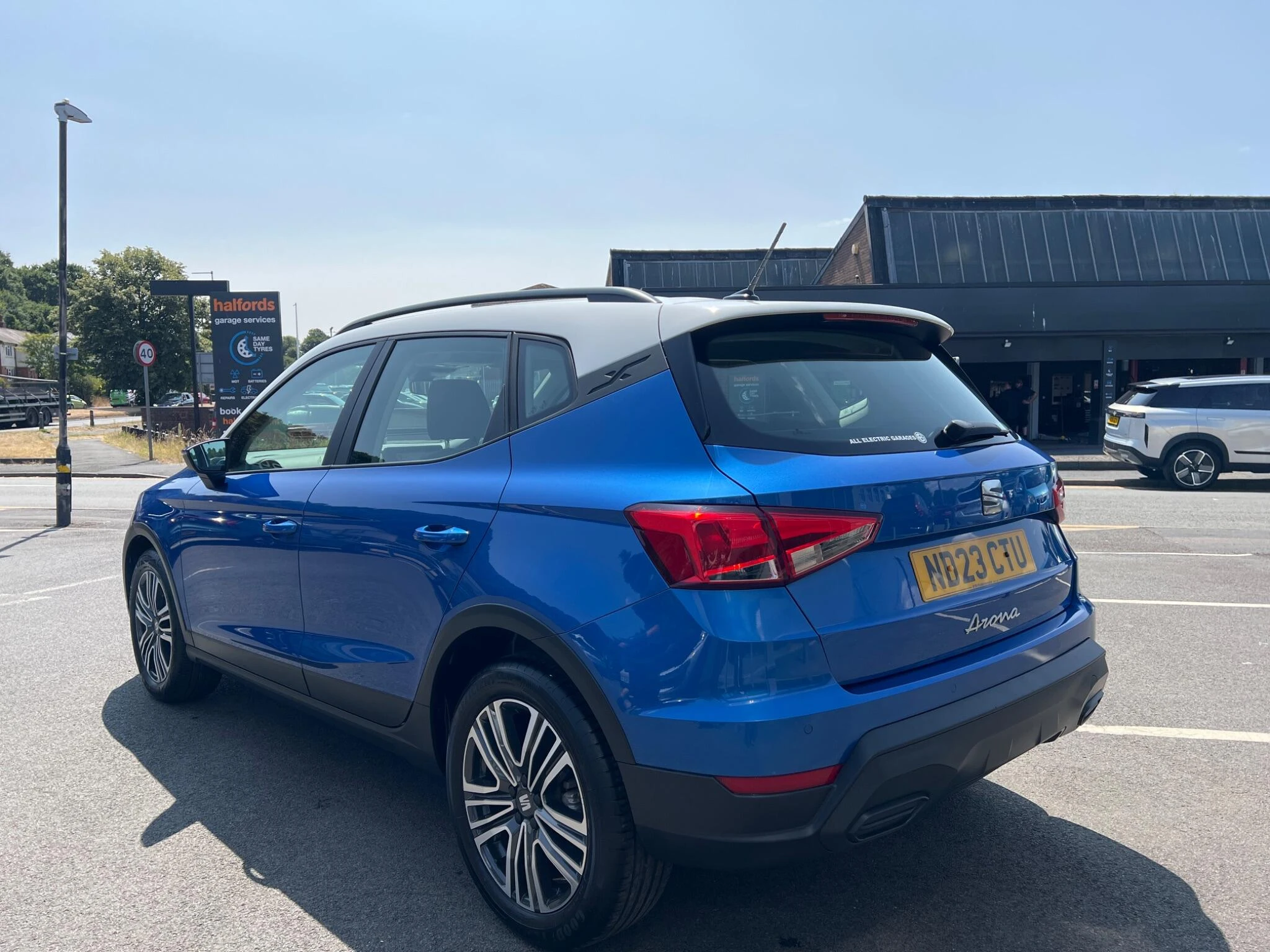 Vehicle image 8