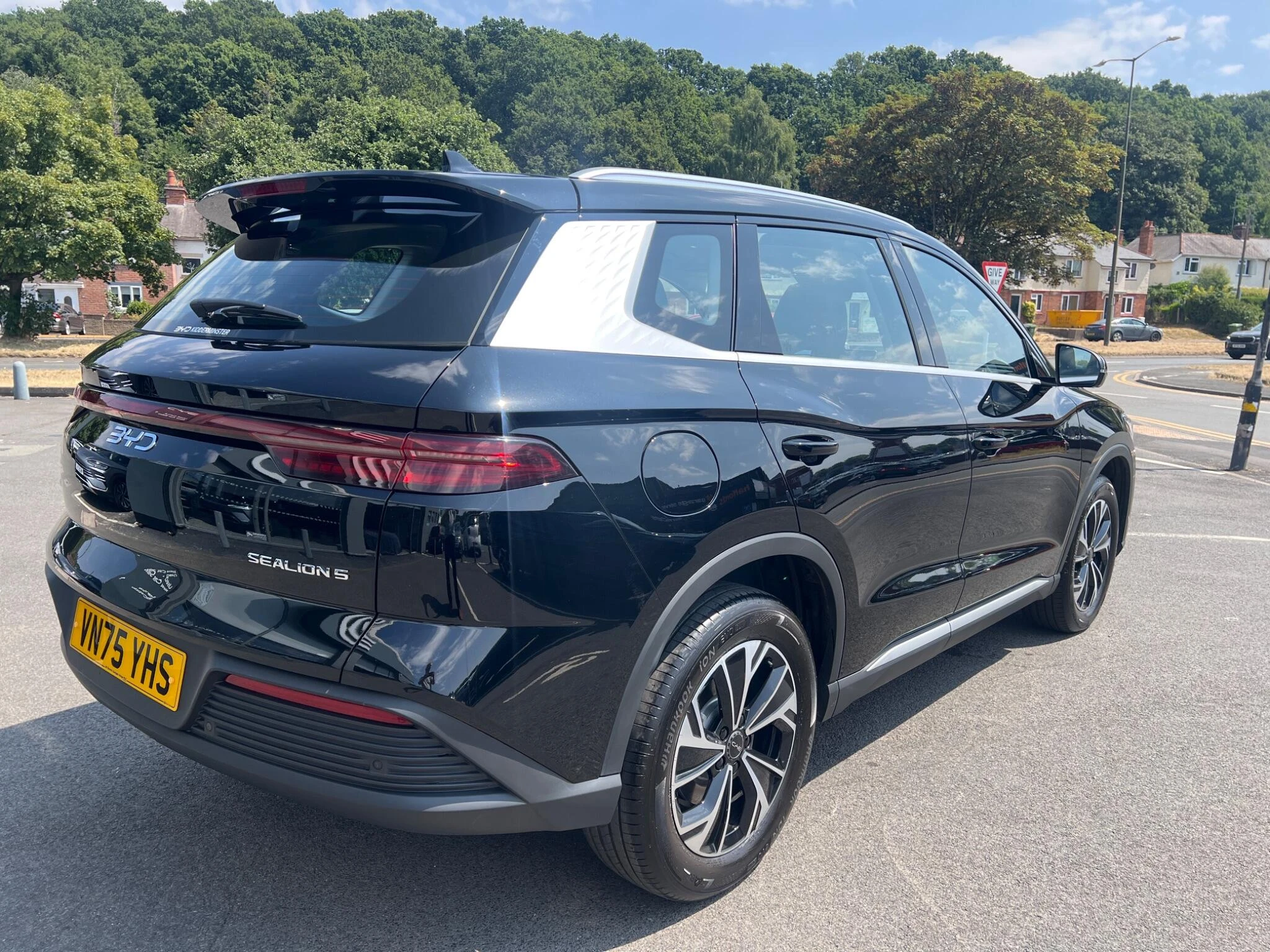 Vehicle image 9