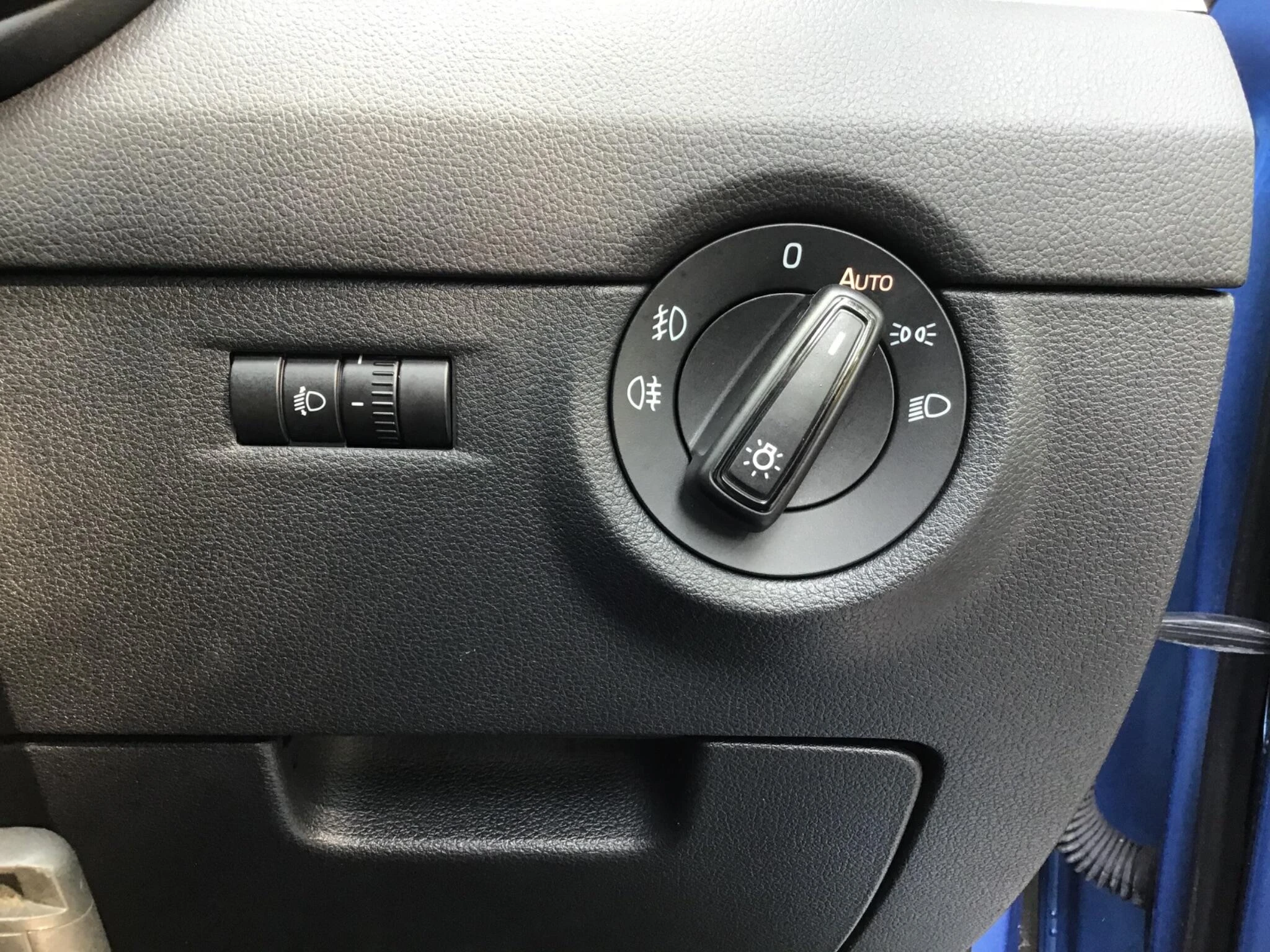 Vehicle image 40
