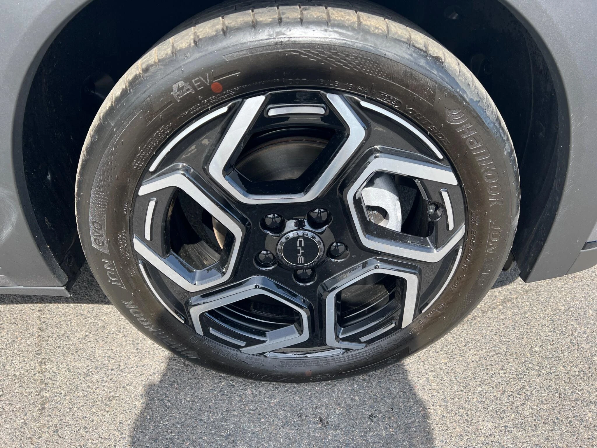 Vehicle image 19