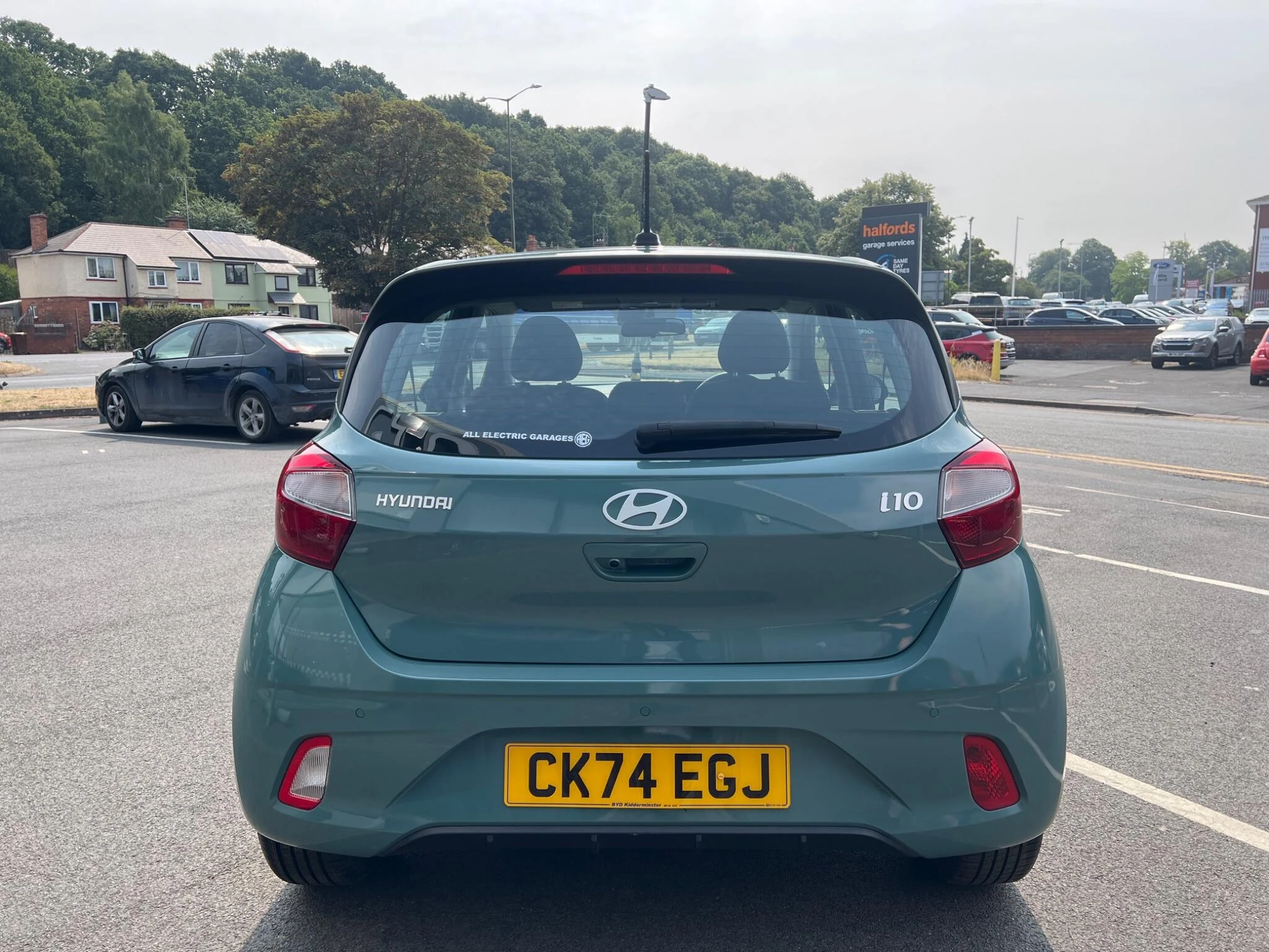 Vehicle image 12