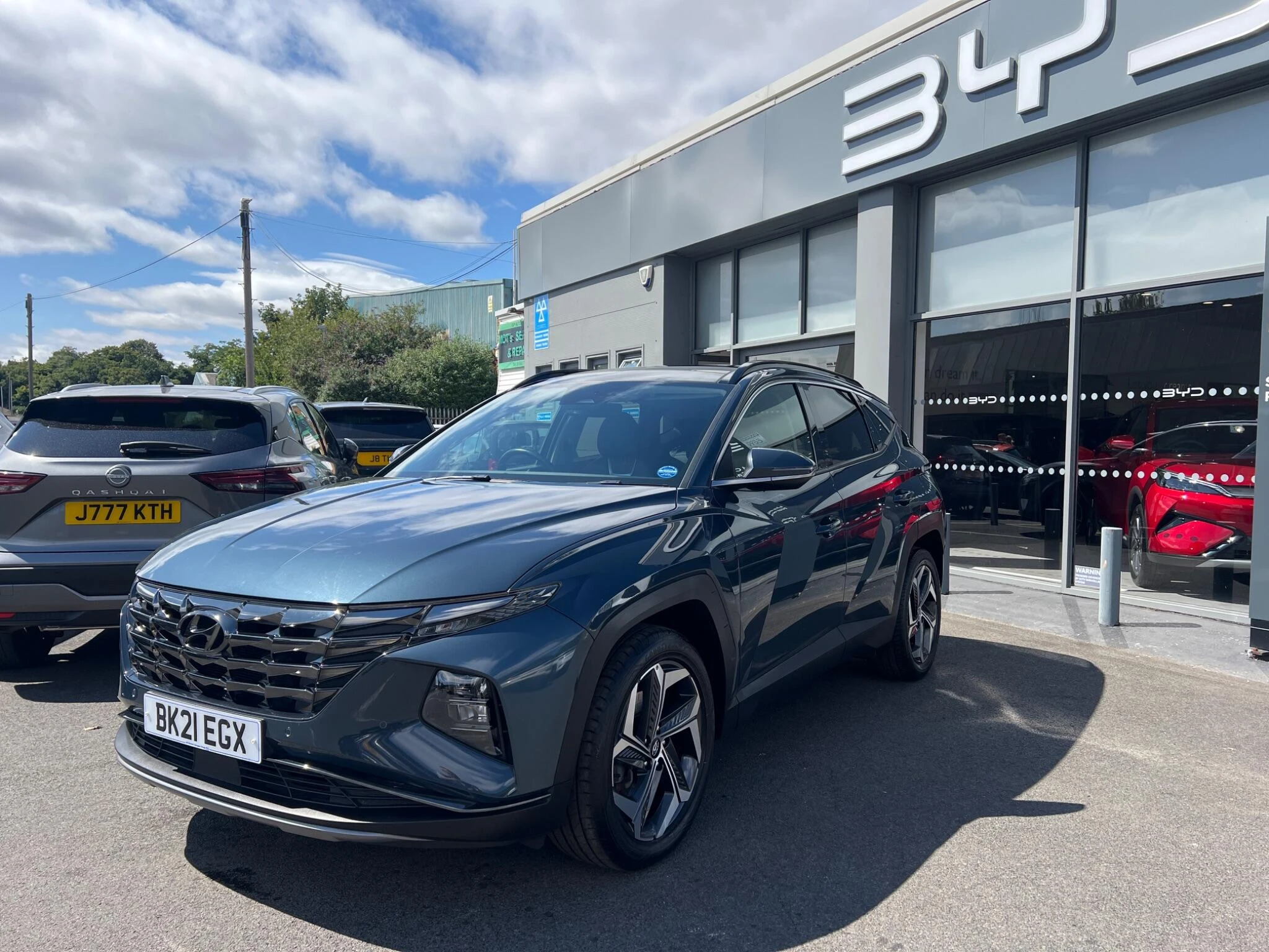 Vehicle image 3