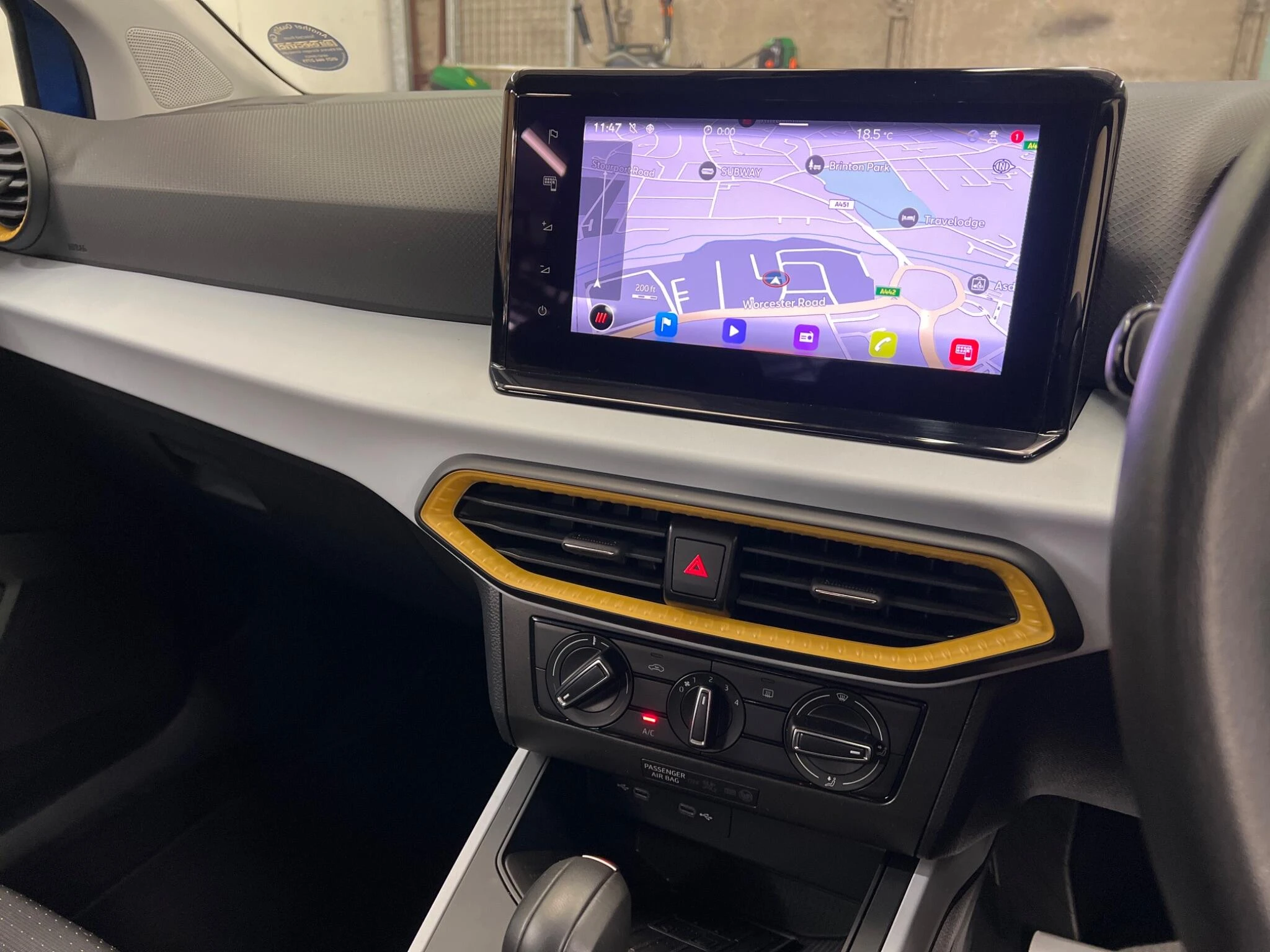 Vehicle image 31