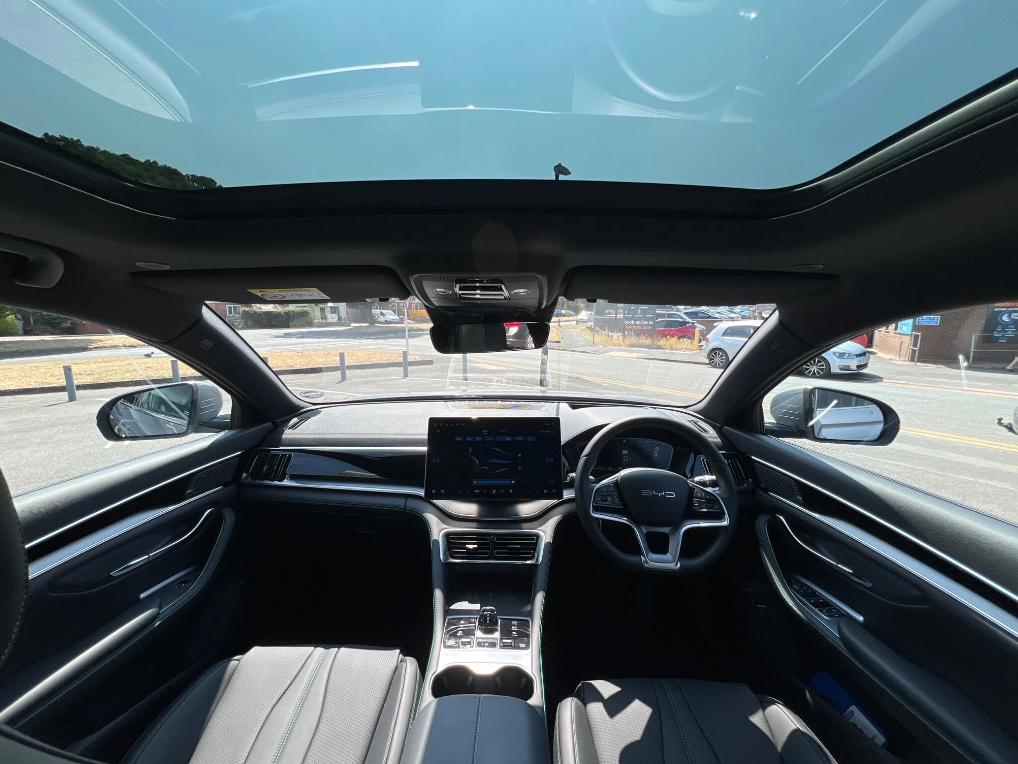 Vehicle image 12