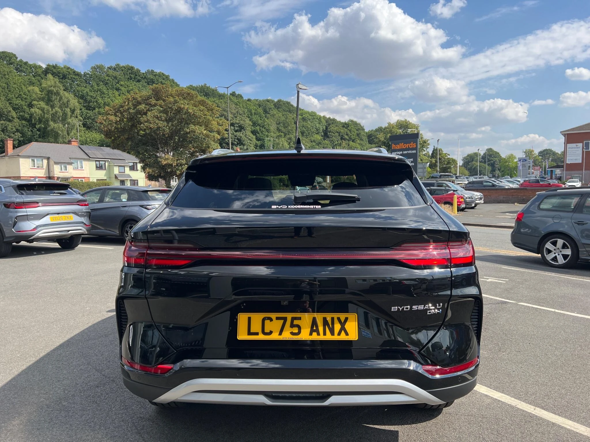 Vehicle image 8