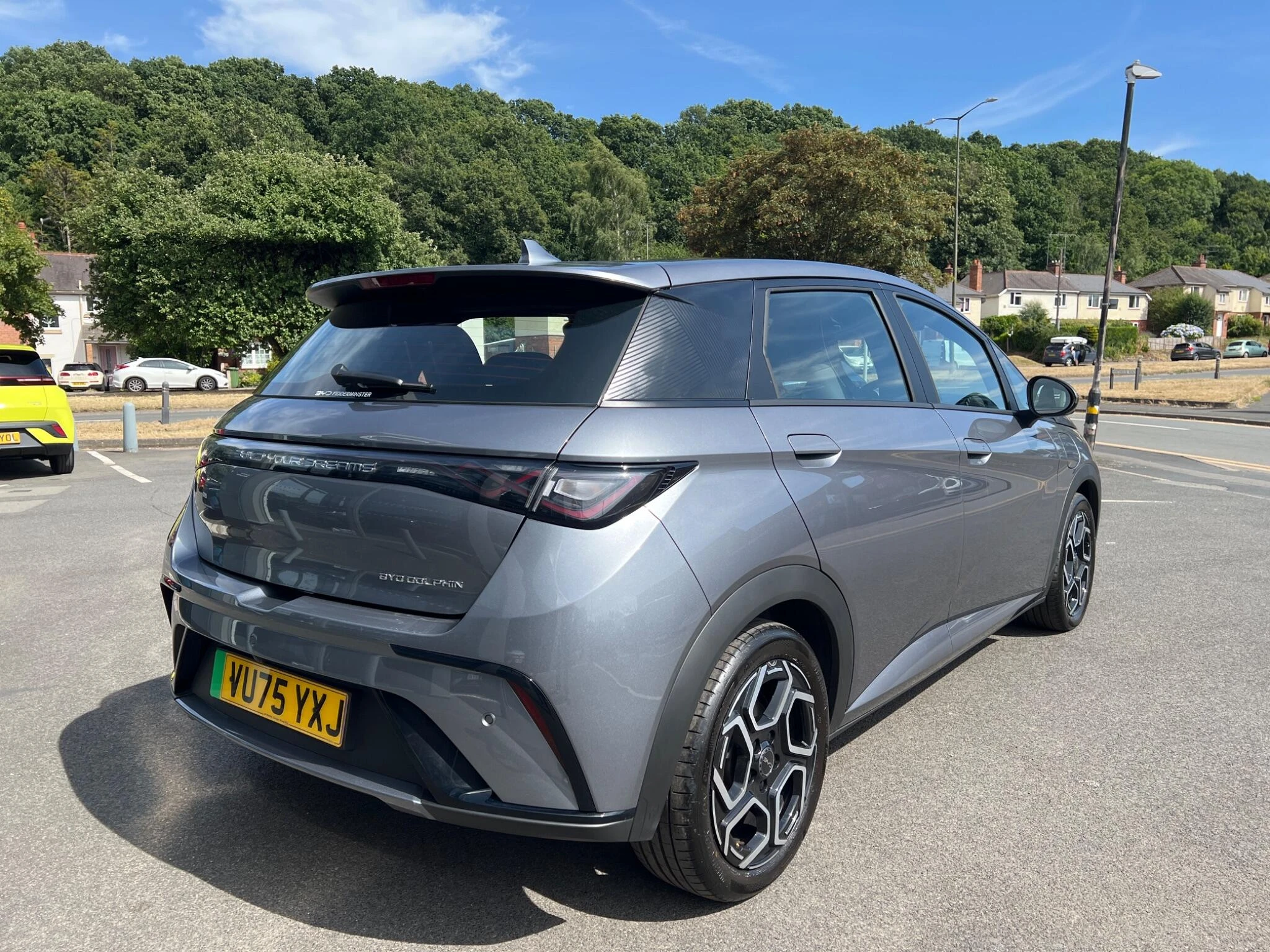 Vehicle image 9