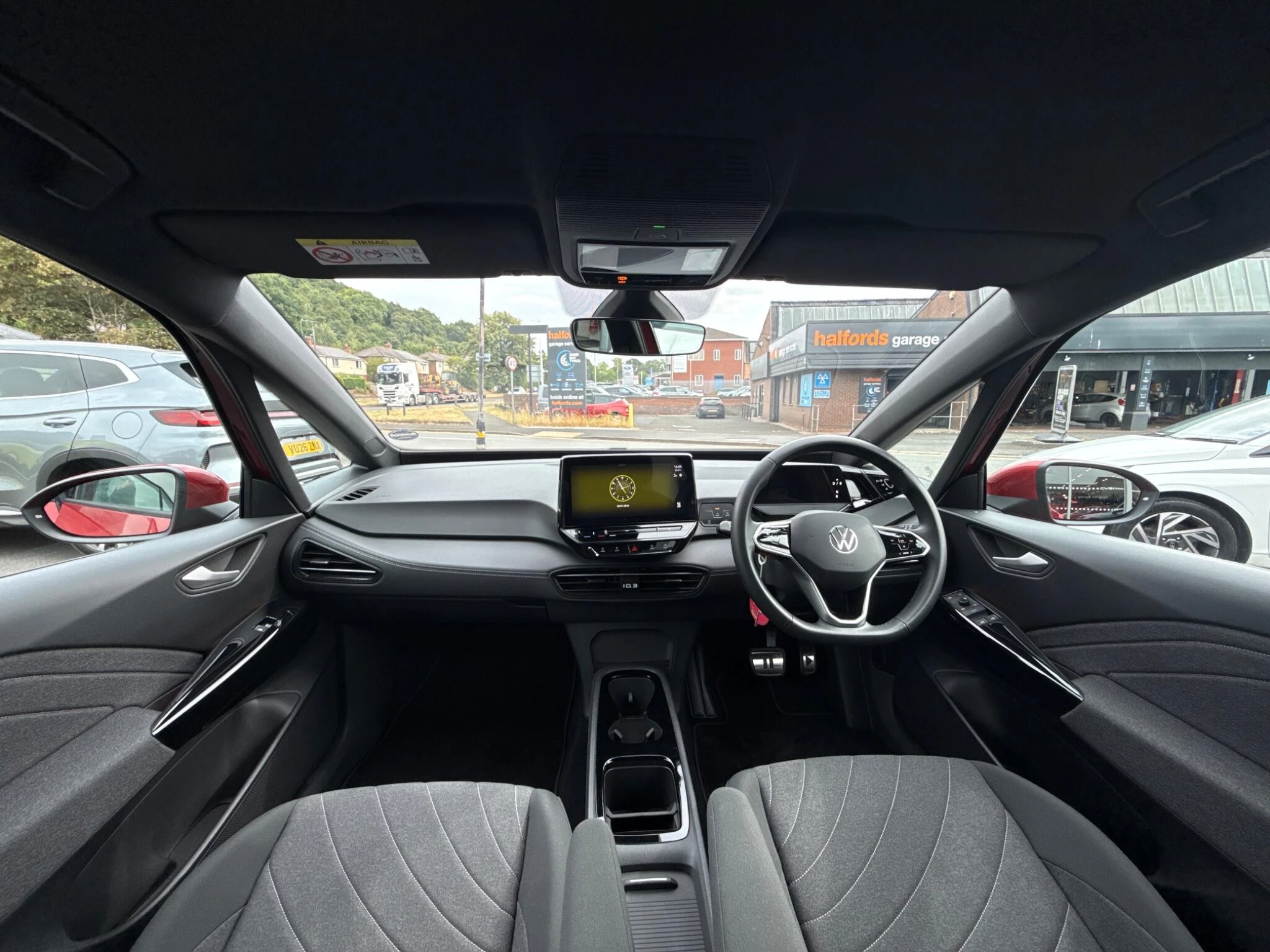 Vehicle image 11