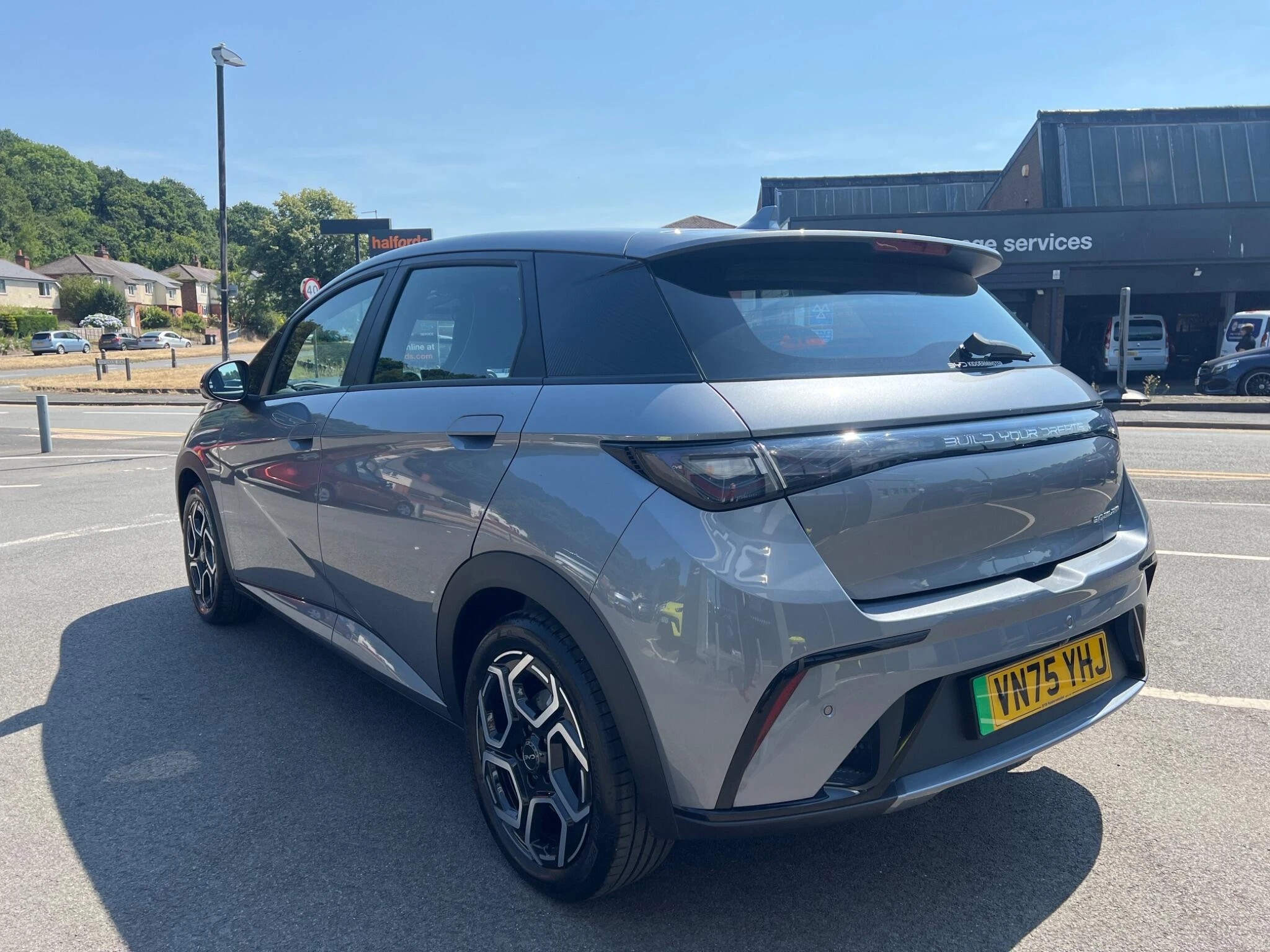 Vehicle image 30