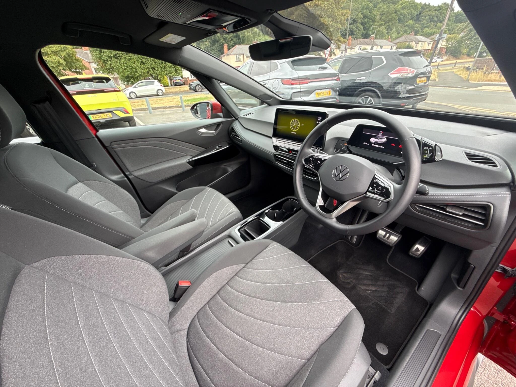 Vehicle image 25
