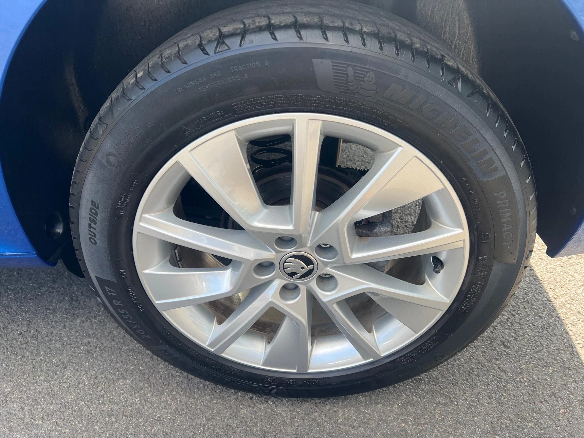 Vehicle image 35