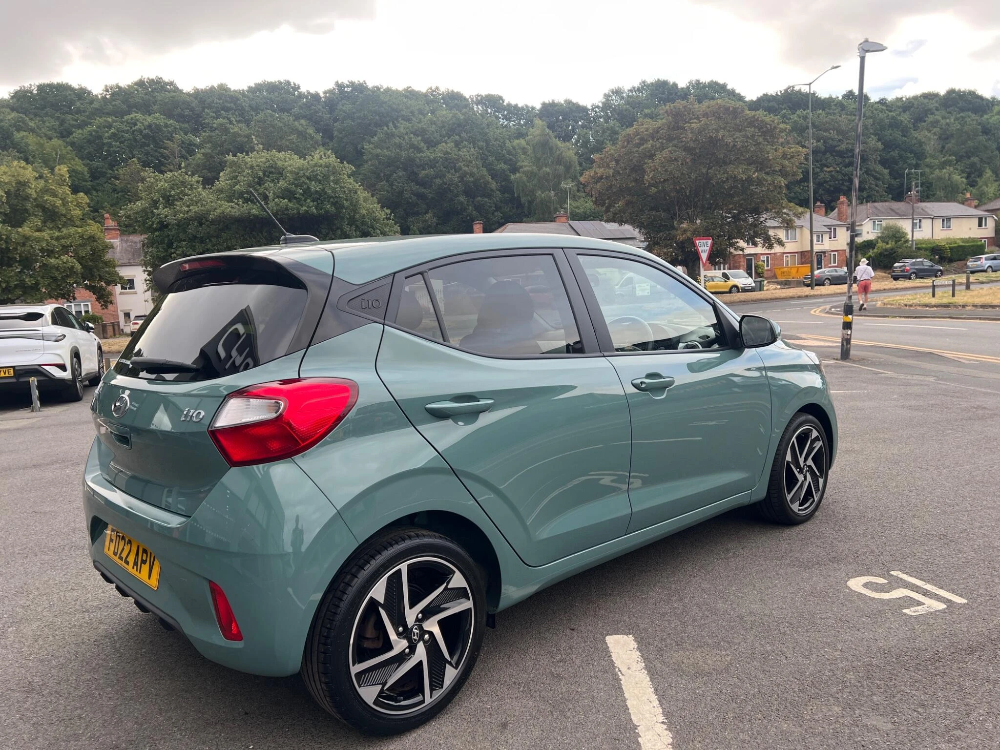 Vehicle image 15