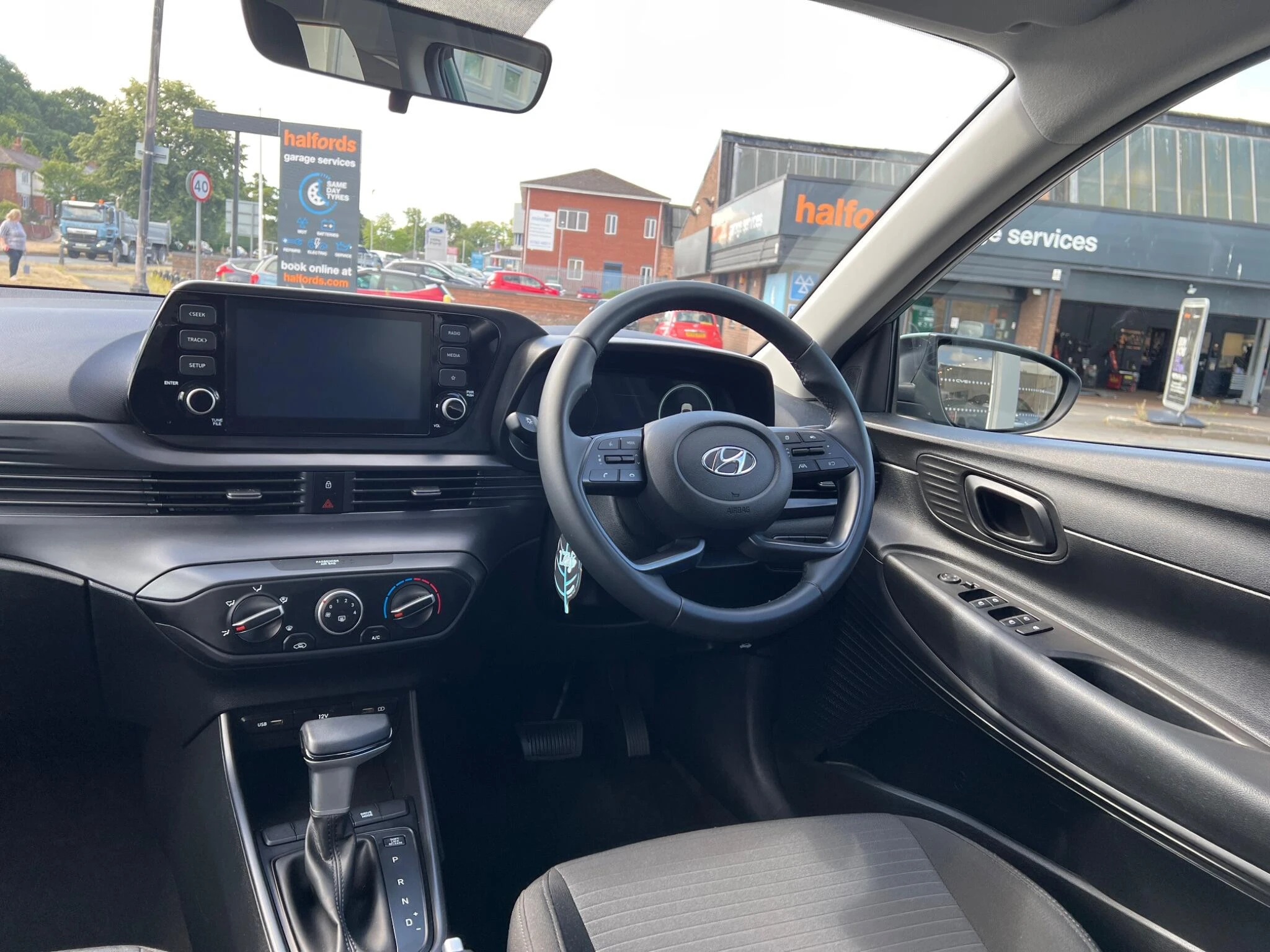 Vehicle image 12
