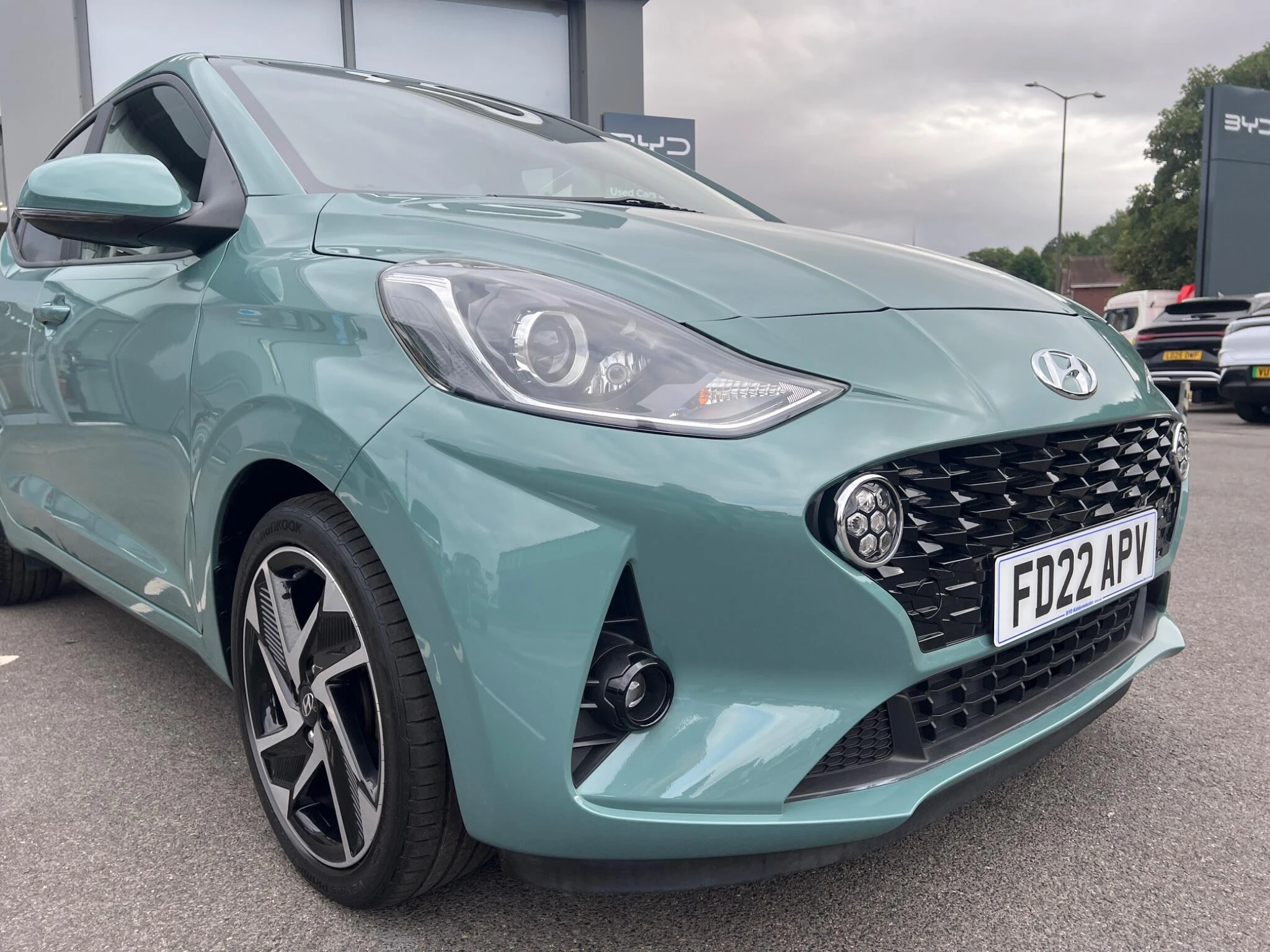 Vehicle image 6