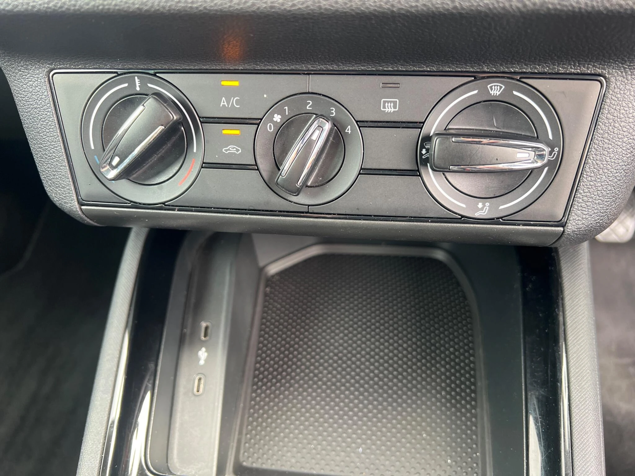 Vehicle image 48
